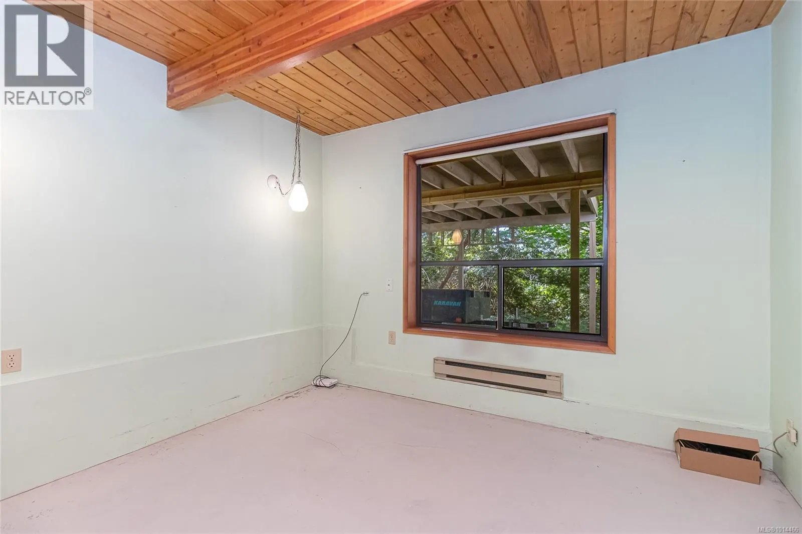 11379 West Saanich Rd