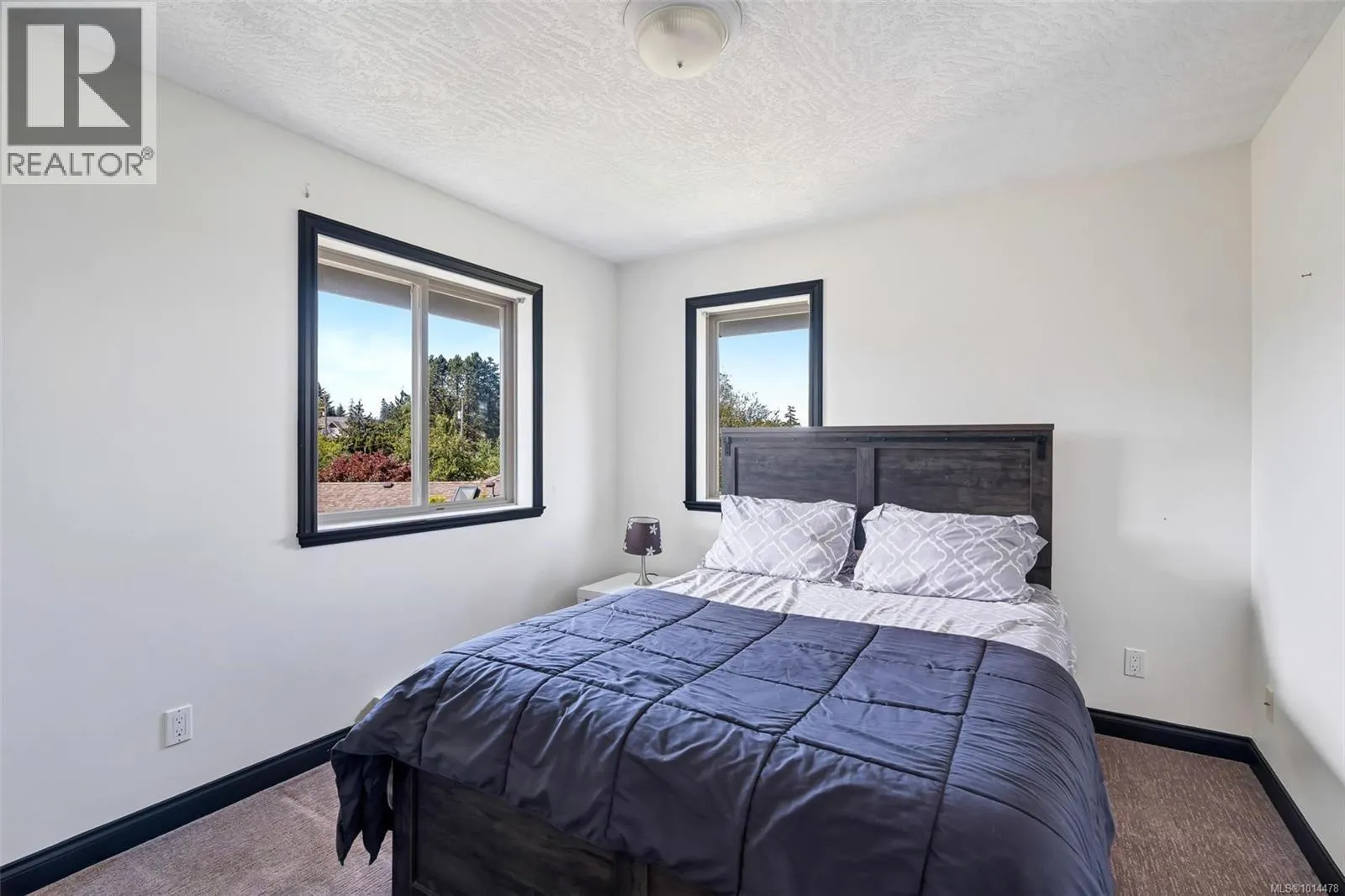 10 7847 East Saanich Rd