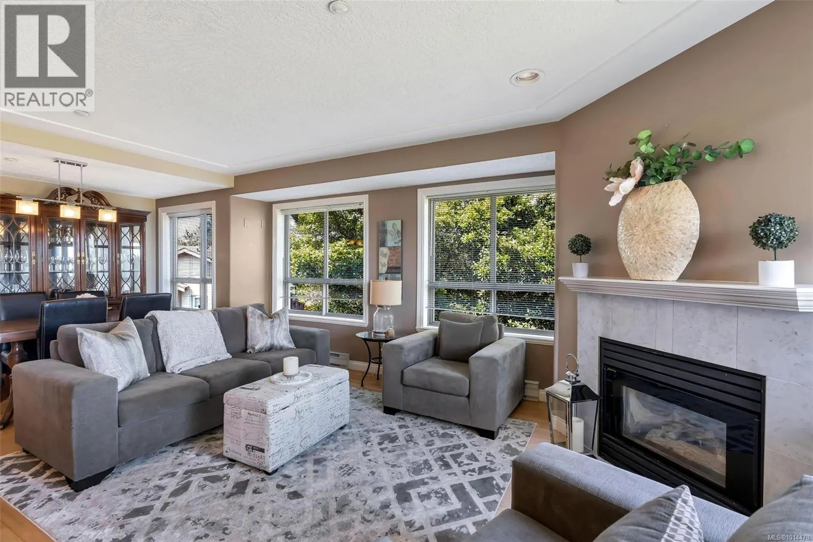 10 7847 East Saanich Rd