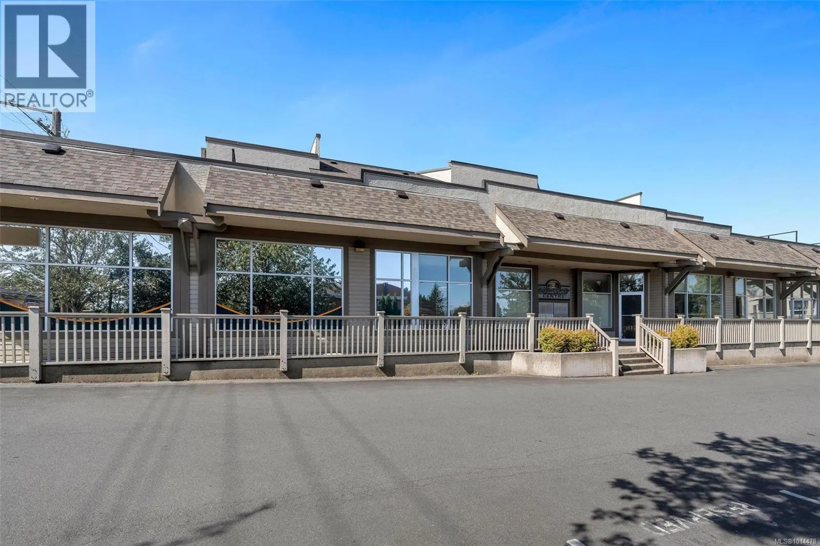 10 7847 East Saanich Rd