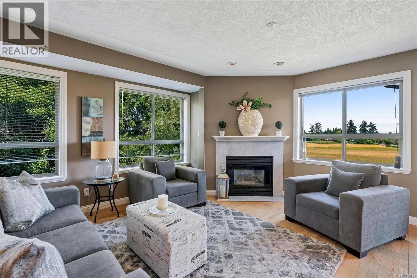 10 7847 East Saanich Rd
