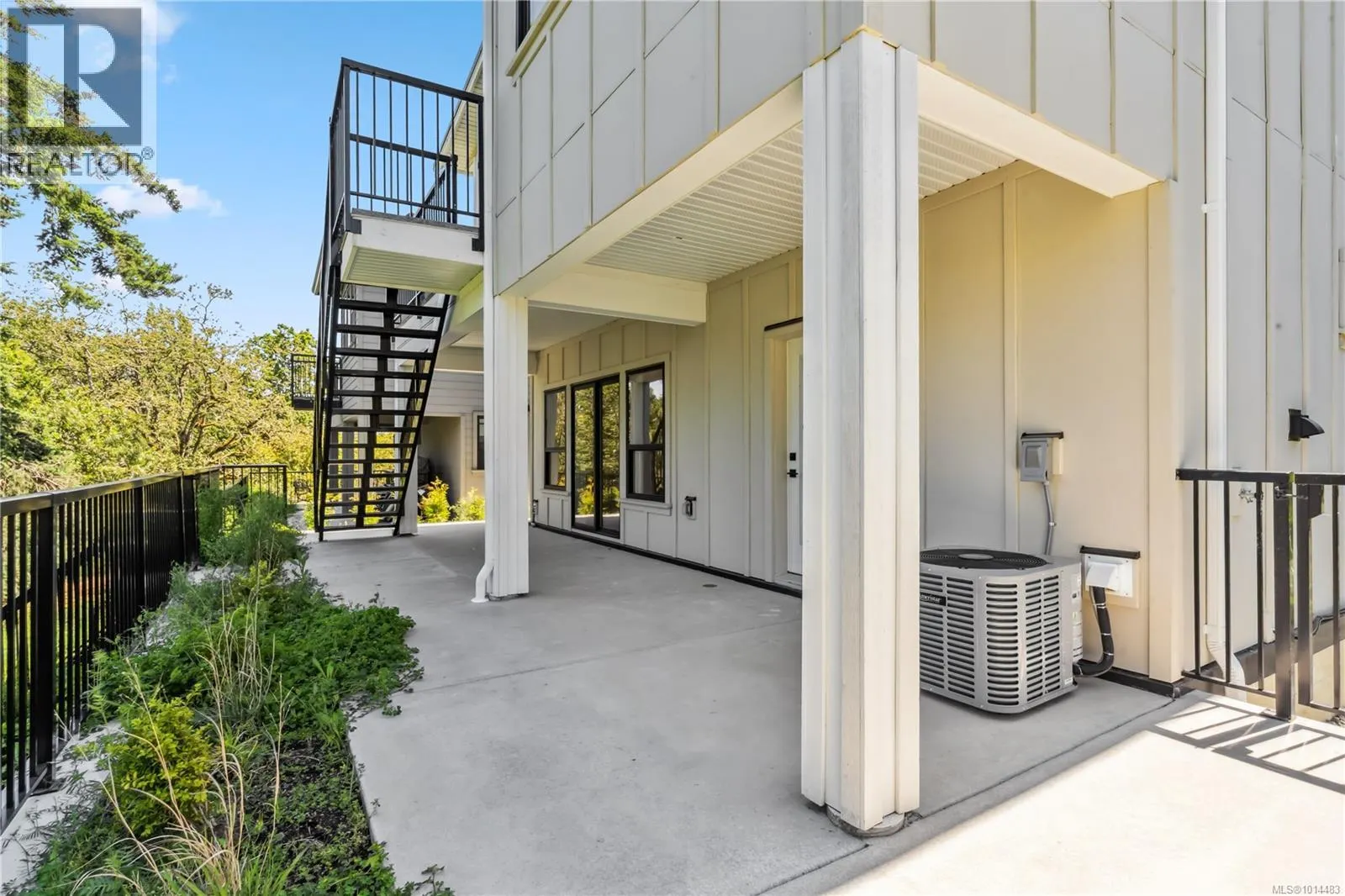 950 Tulip Ave