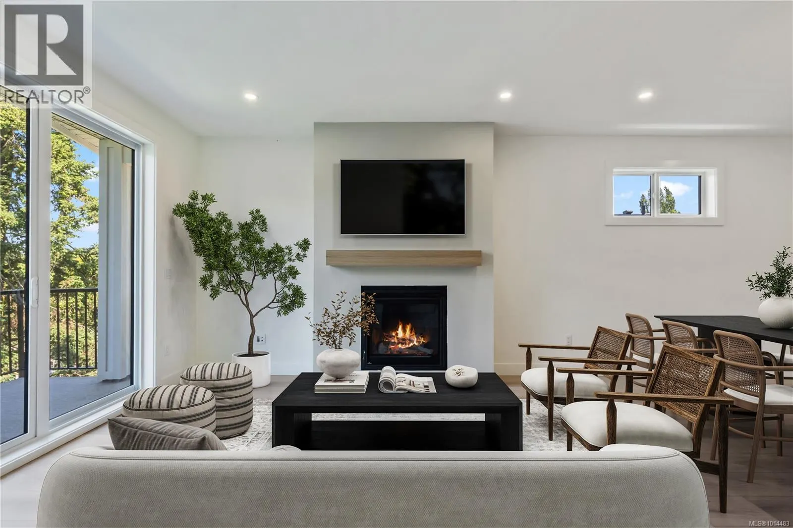 950 Tulip Ave