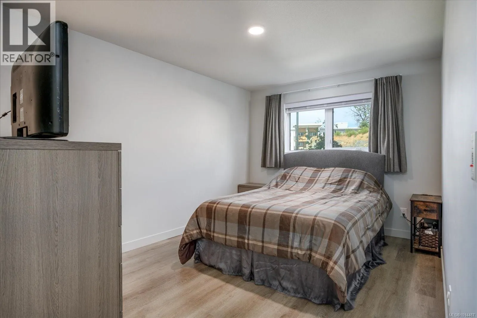 102 4820 Cedar Ridge Pl