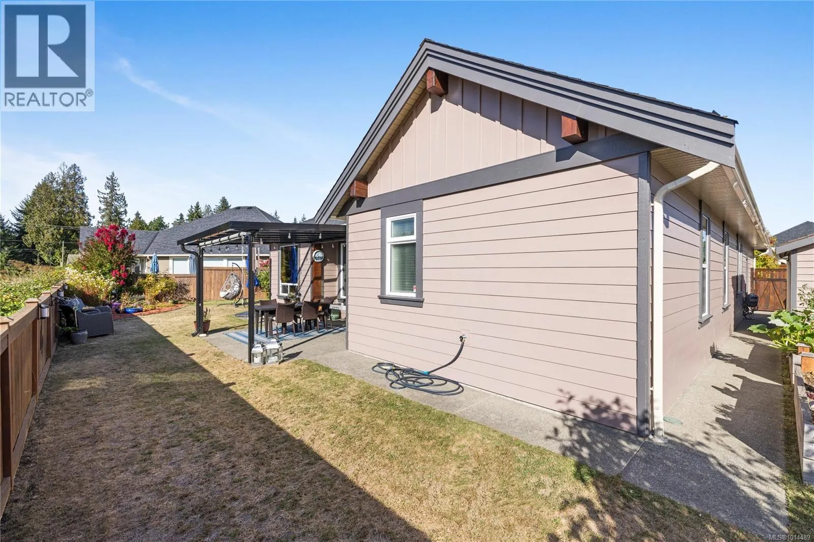 527 Ridgefield Dr