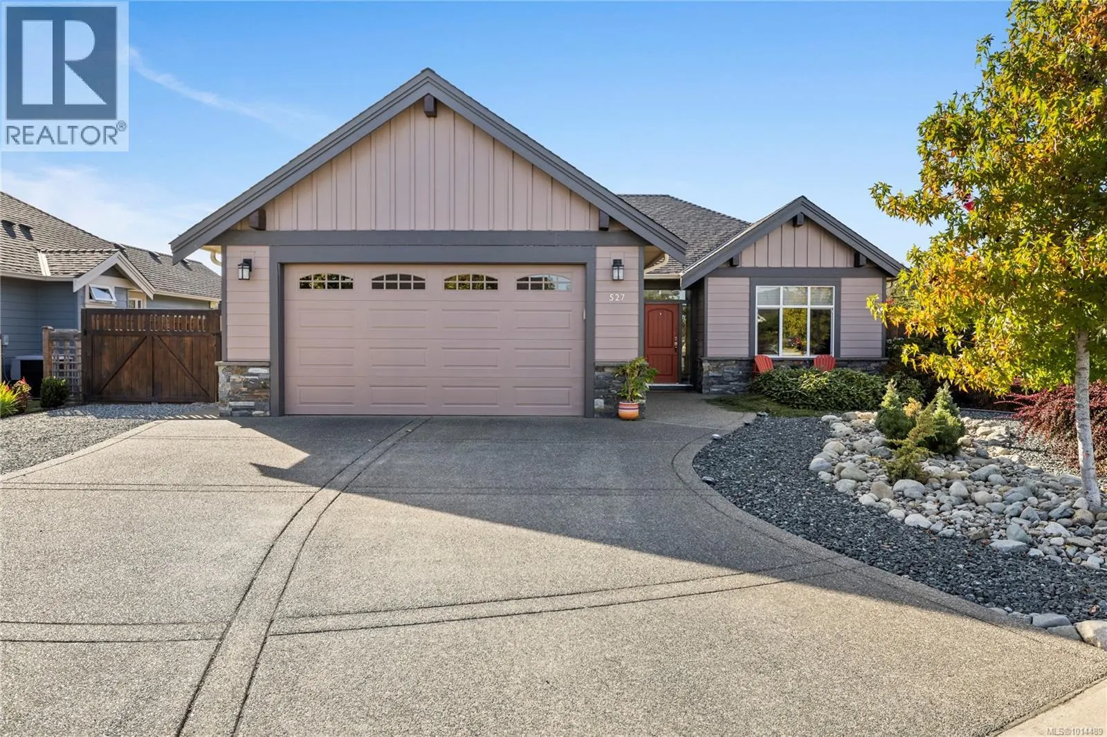 527 Ridgefield Dr