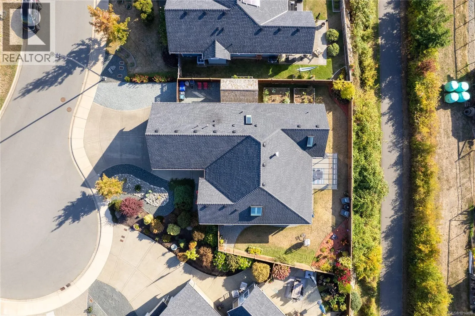 527 Ridgefield Dr