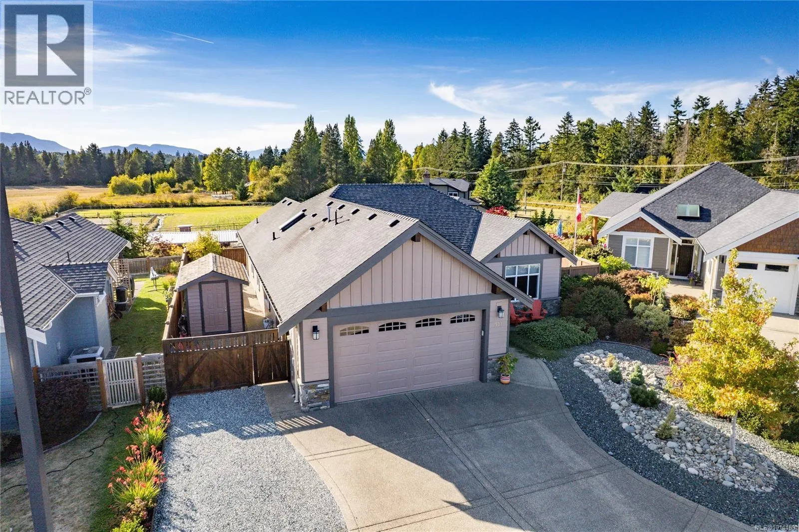 527 Ridgefield Dr