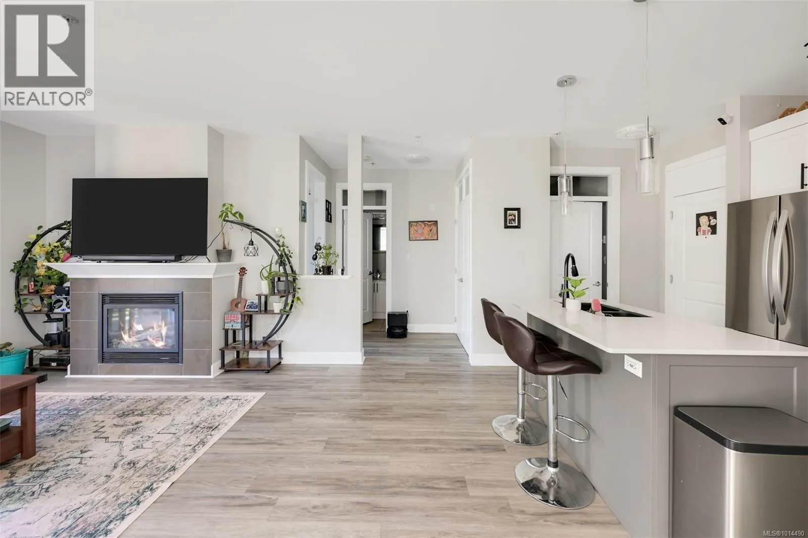 101 3210 Jacklin Rd
