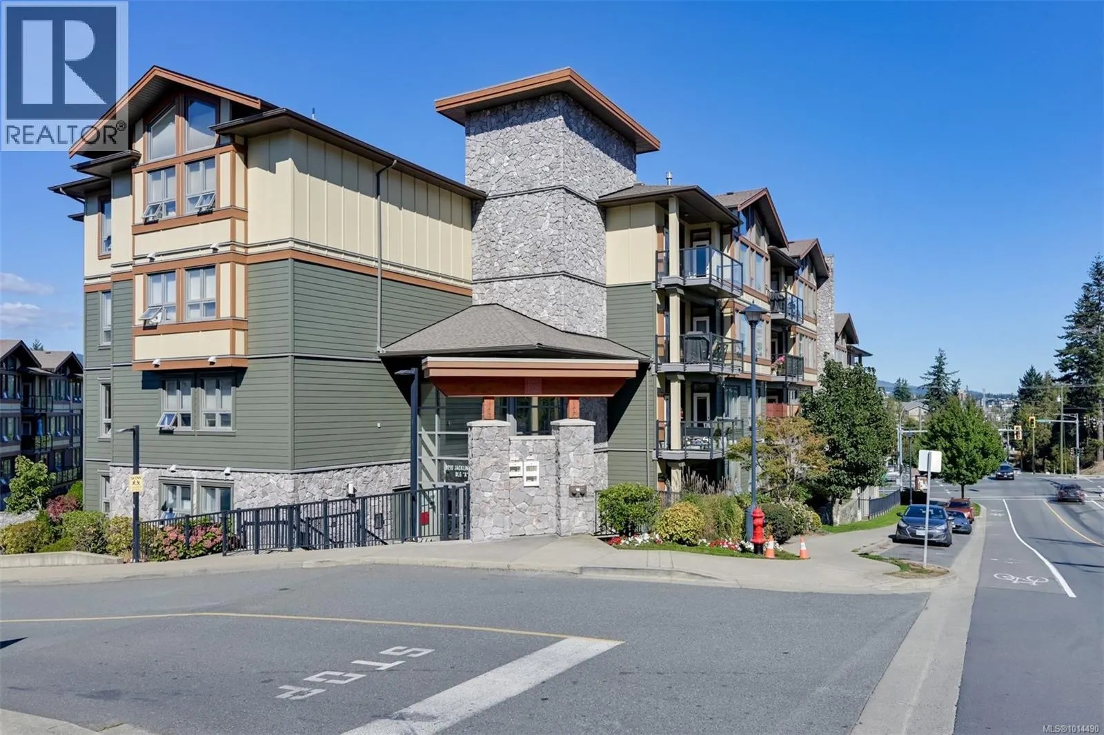101 3210 Jacklin Rd