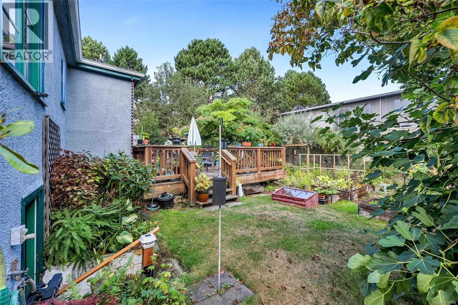 1166 Burdett Ave