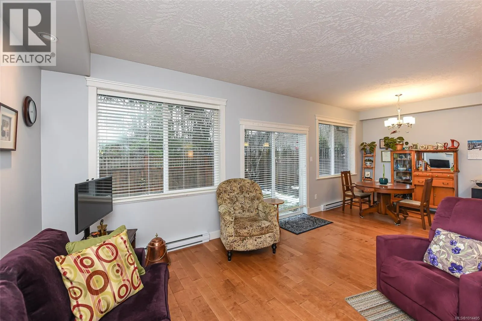 28 2112 Cumberland Rd