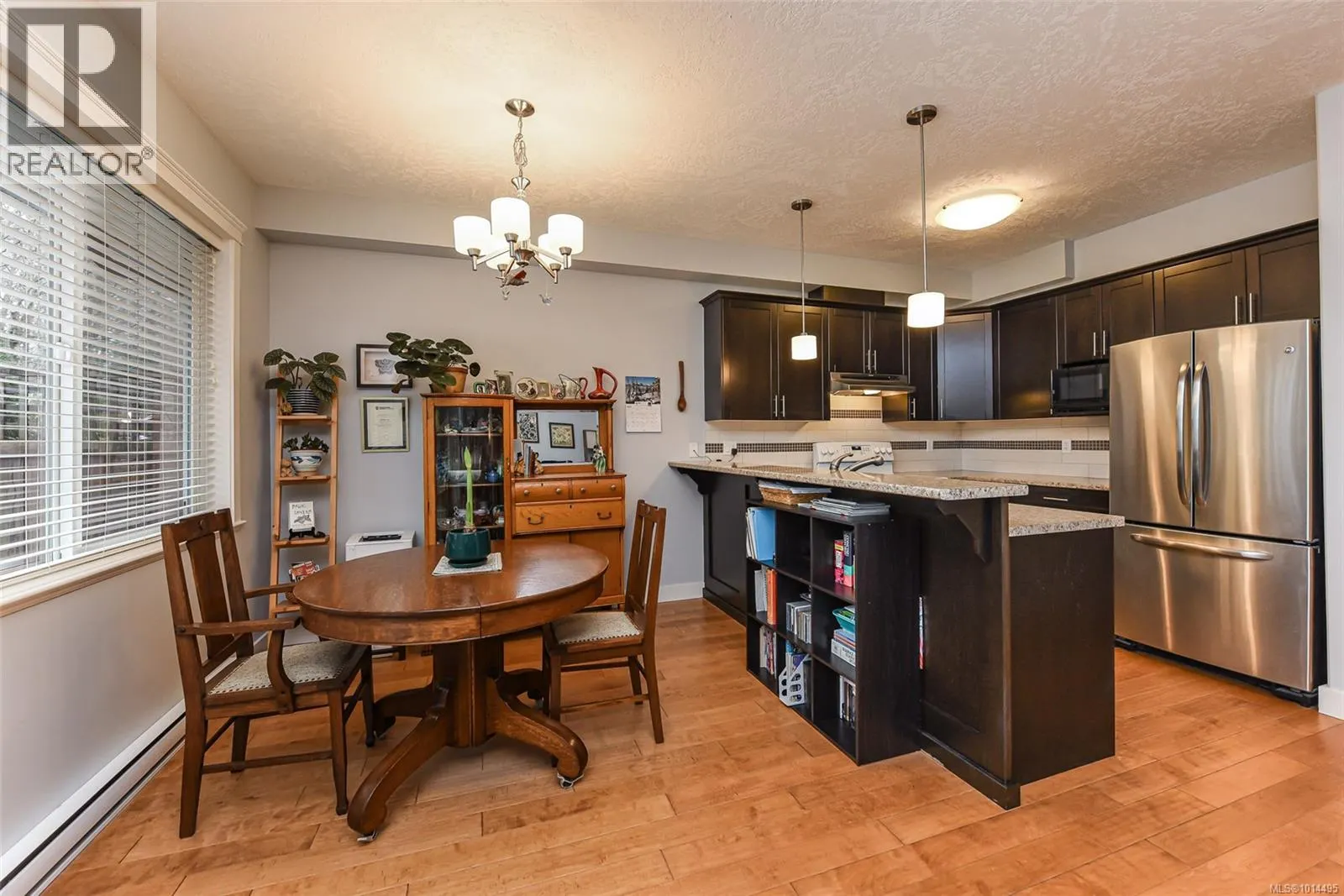 28 2112 Cumberland Rd