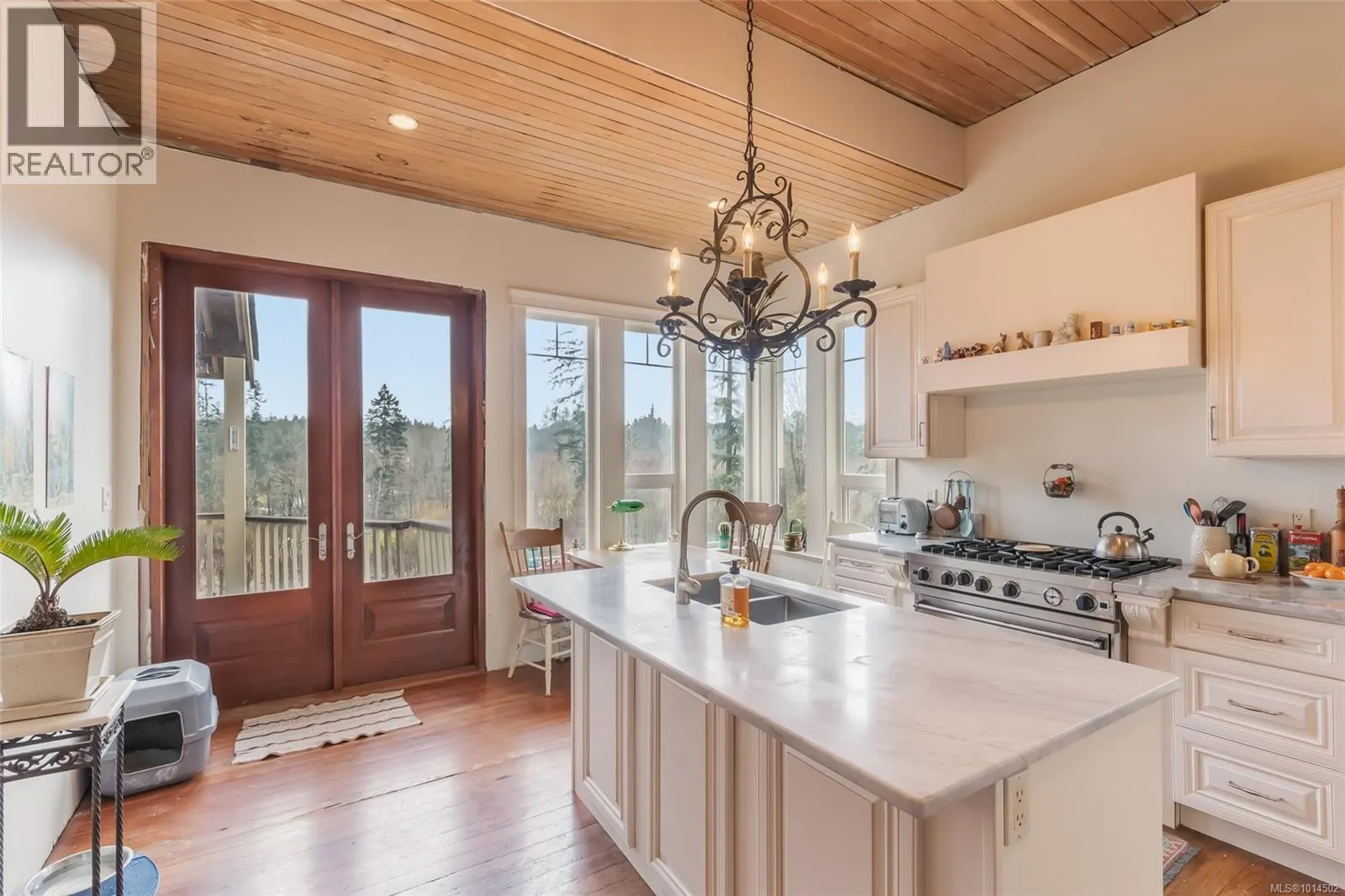2300 East Wellington Rd