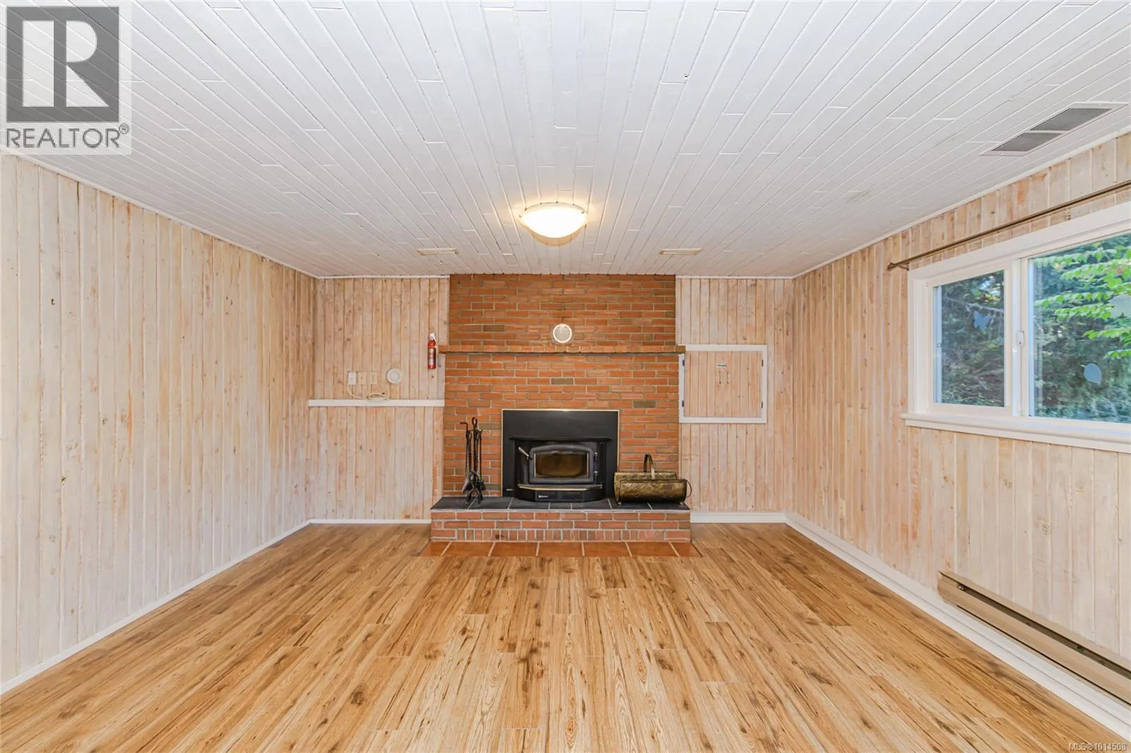 198 Saltspring Way