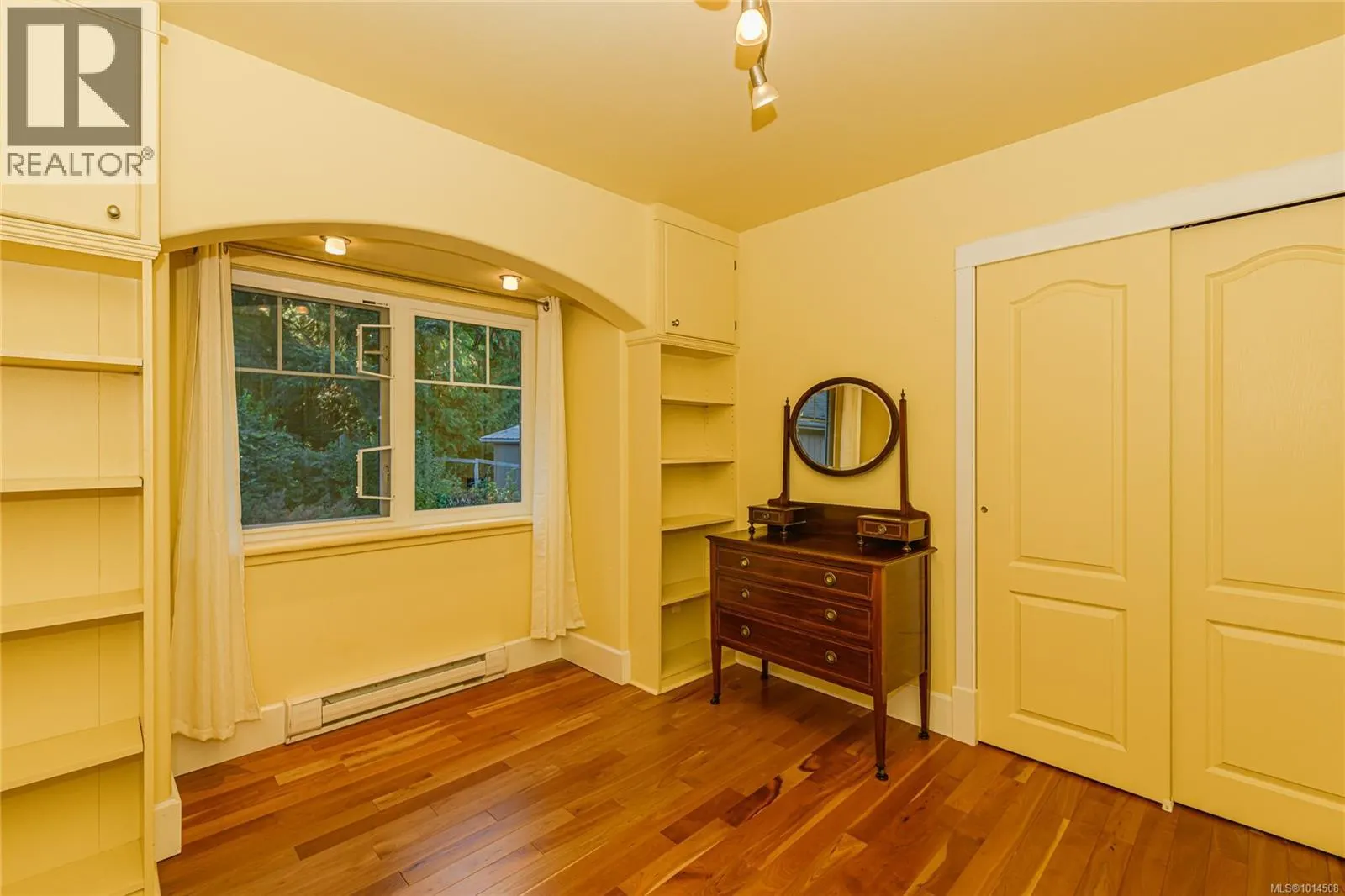 198 Saltspring Way