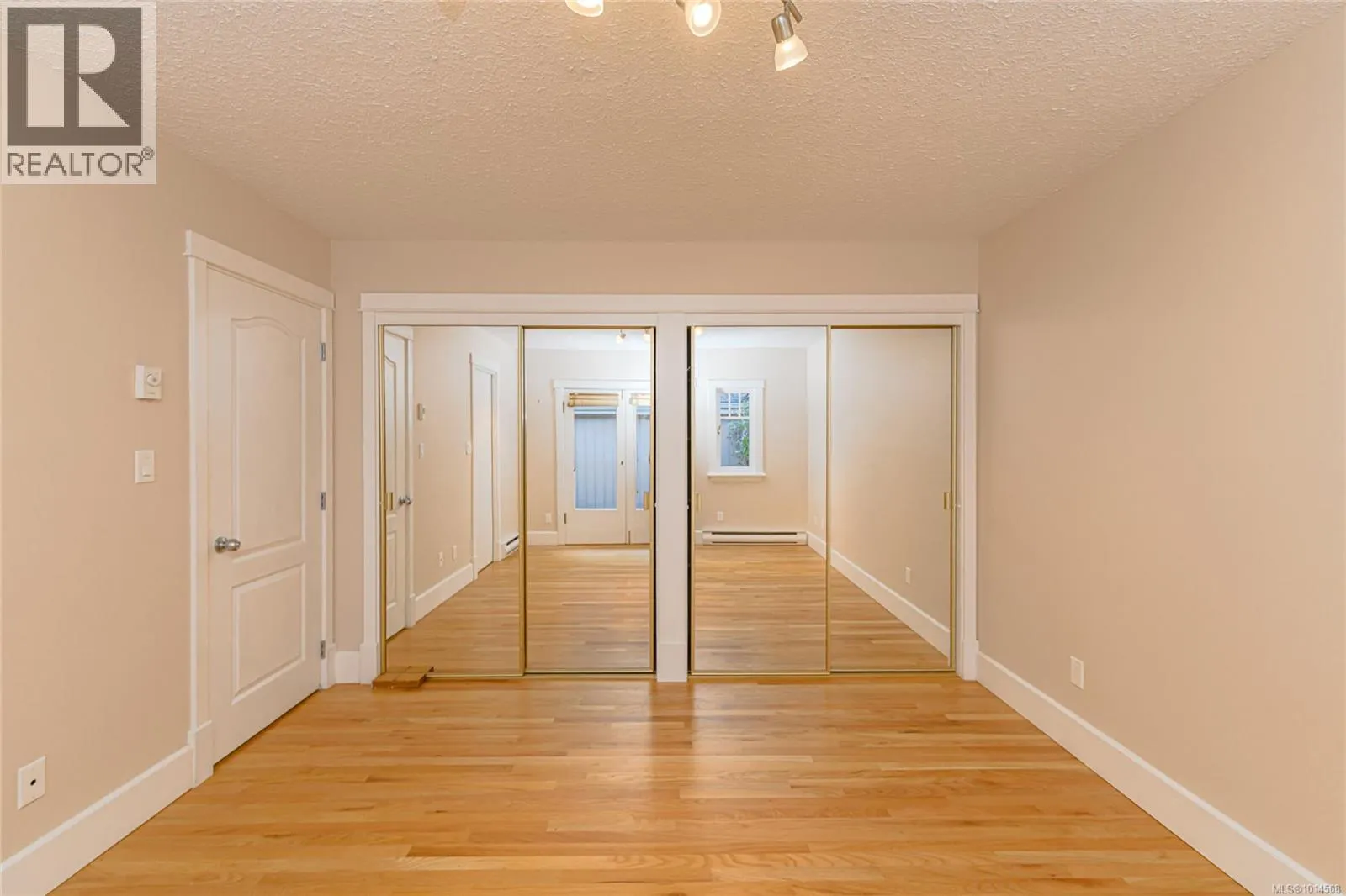 198 Saltspring Way