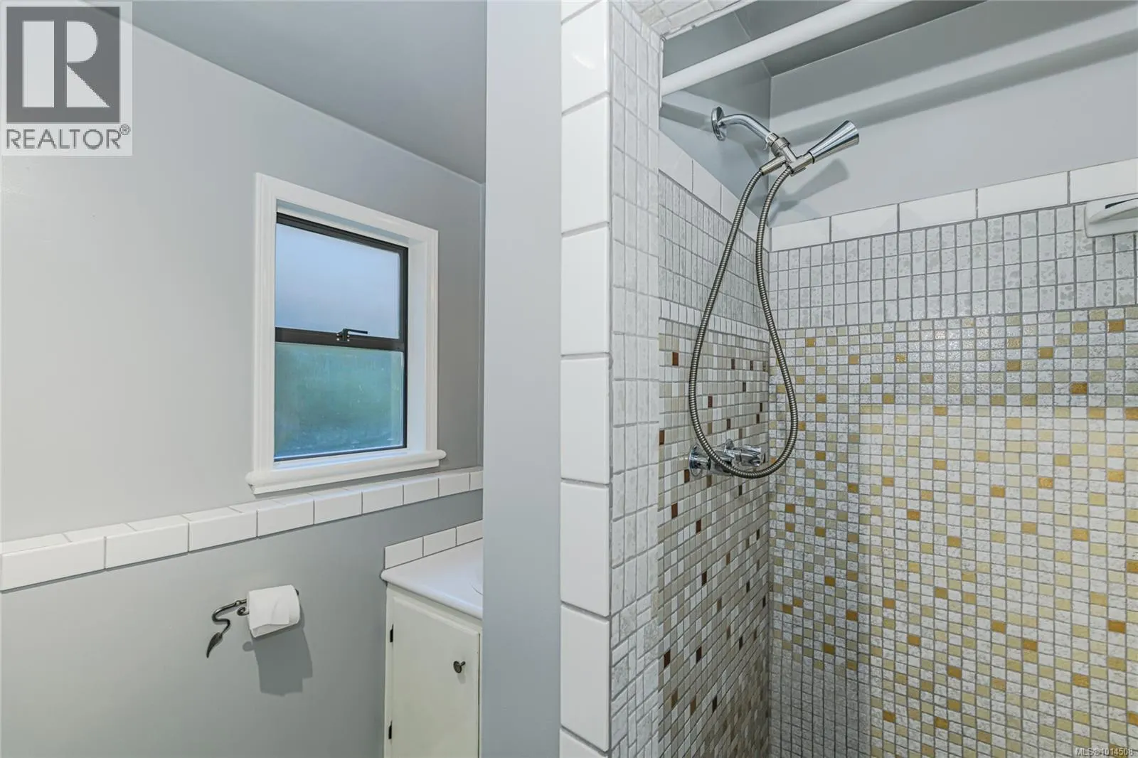 198 Saltspring Way