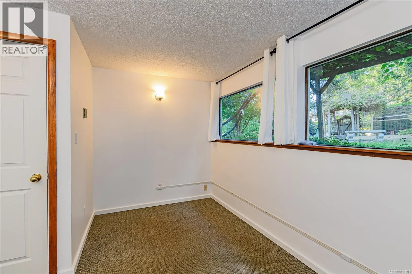 198 Saltspring Way
