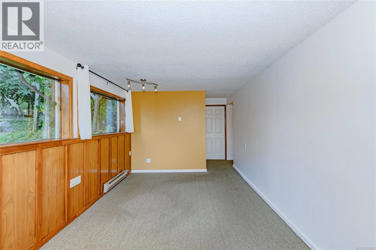 198 Saltspring Way