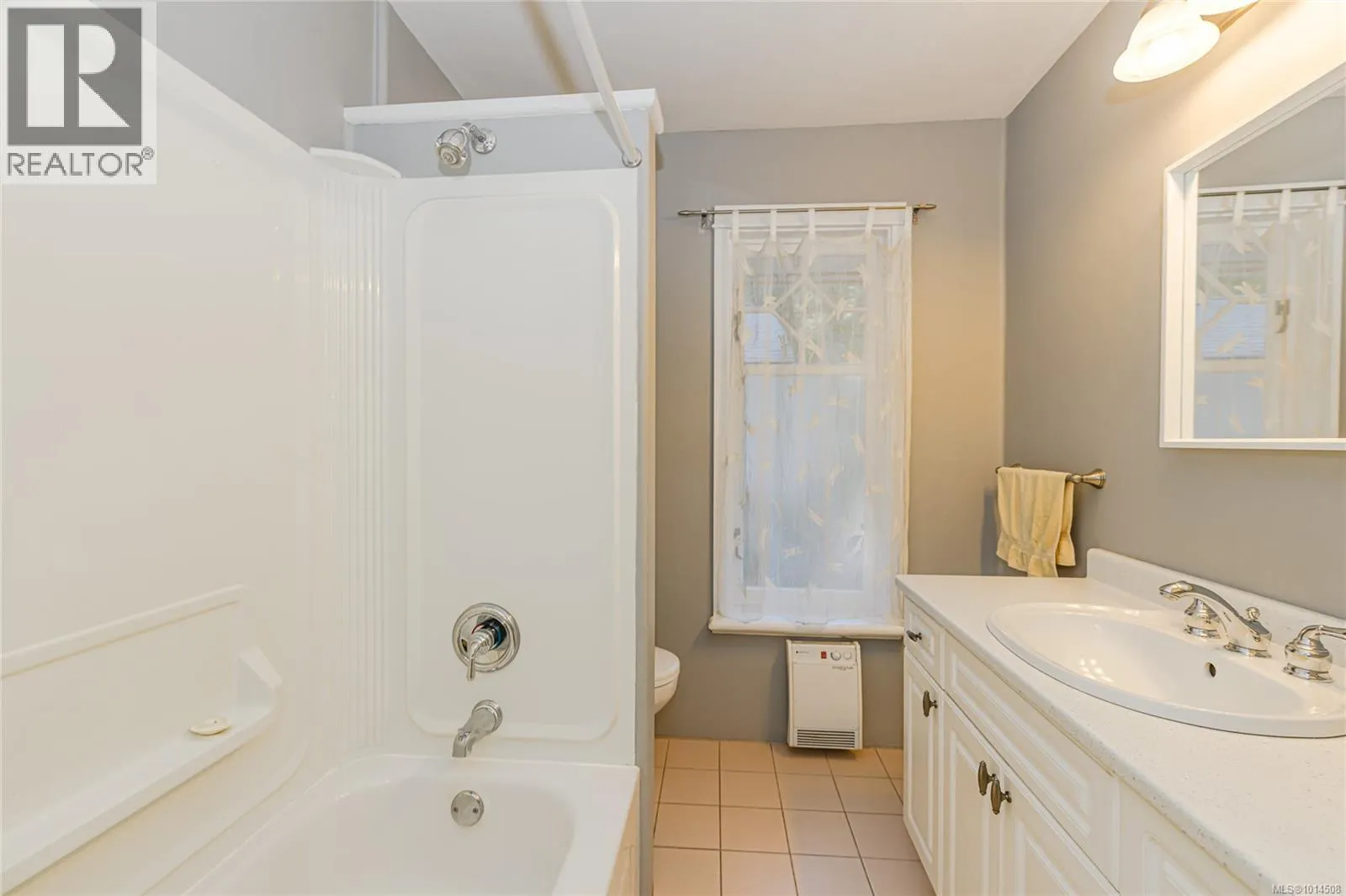 198 Saltspring Way