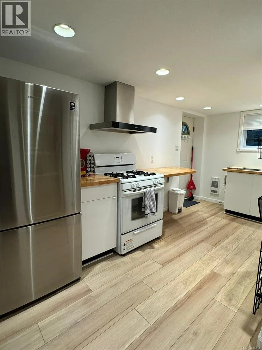 156 Joseph St