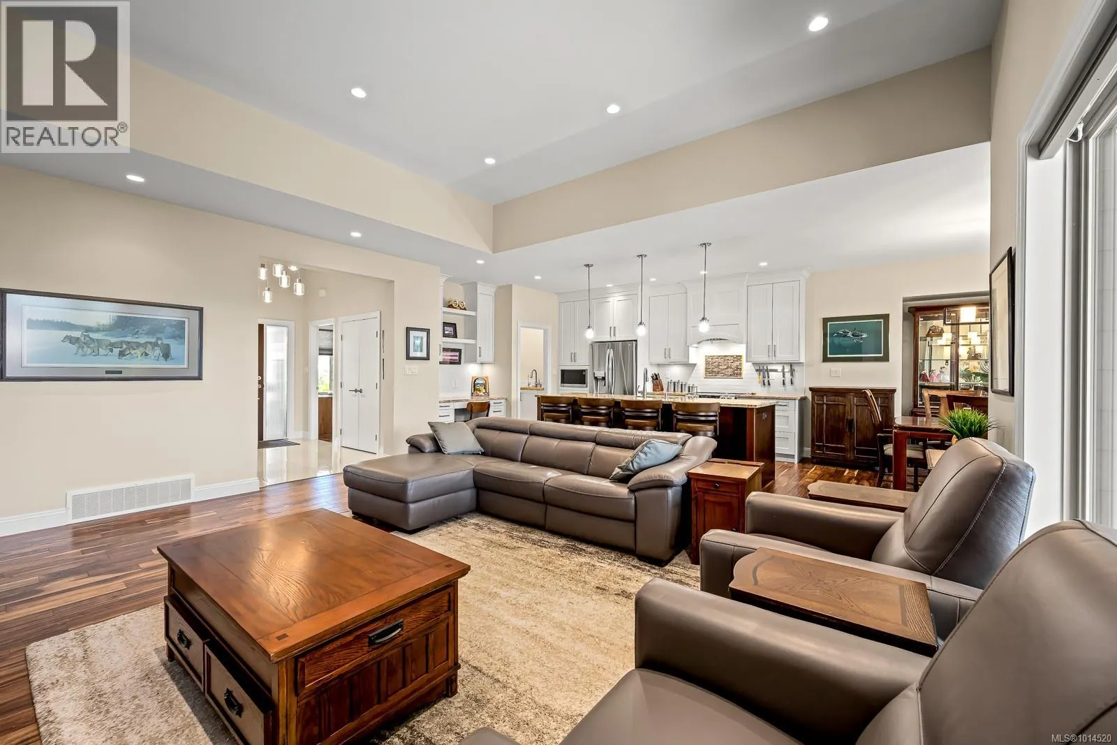 2560 Sheffield Cres