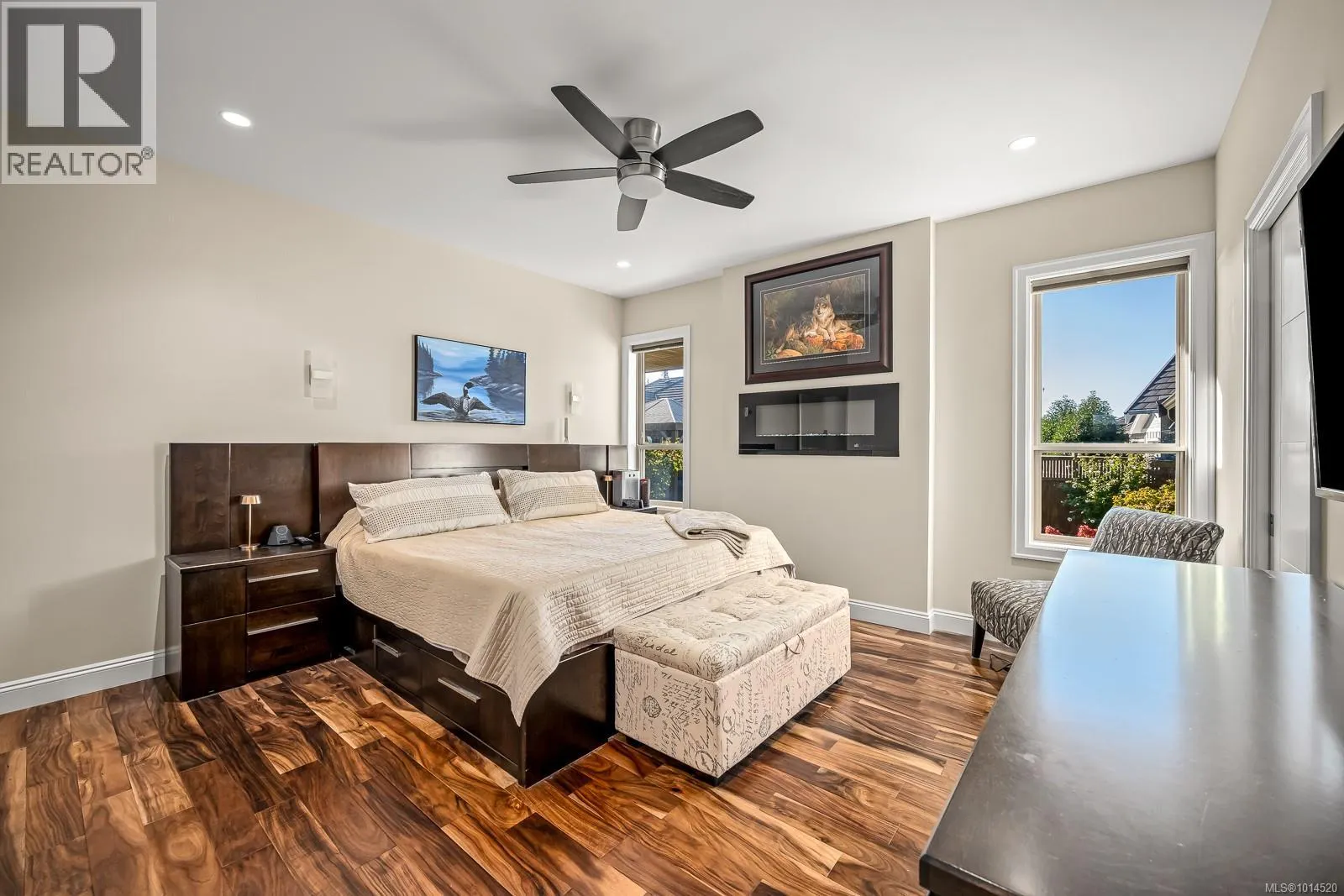 2560 Sheffield Cres
