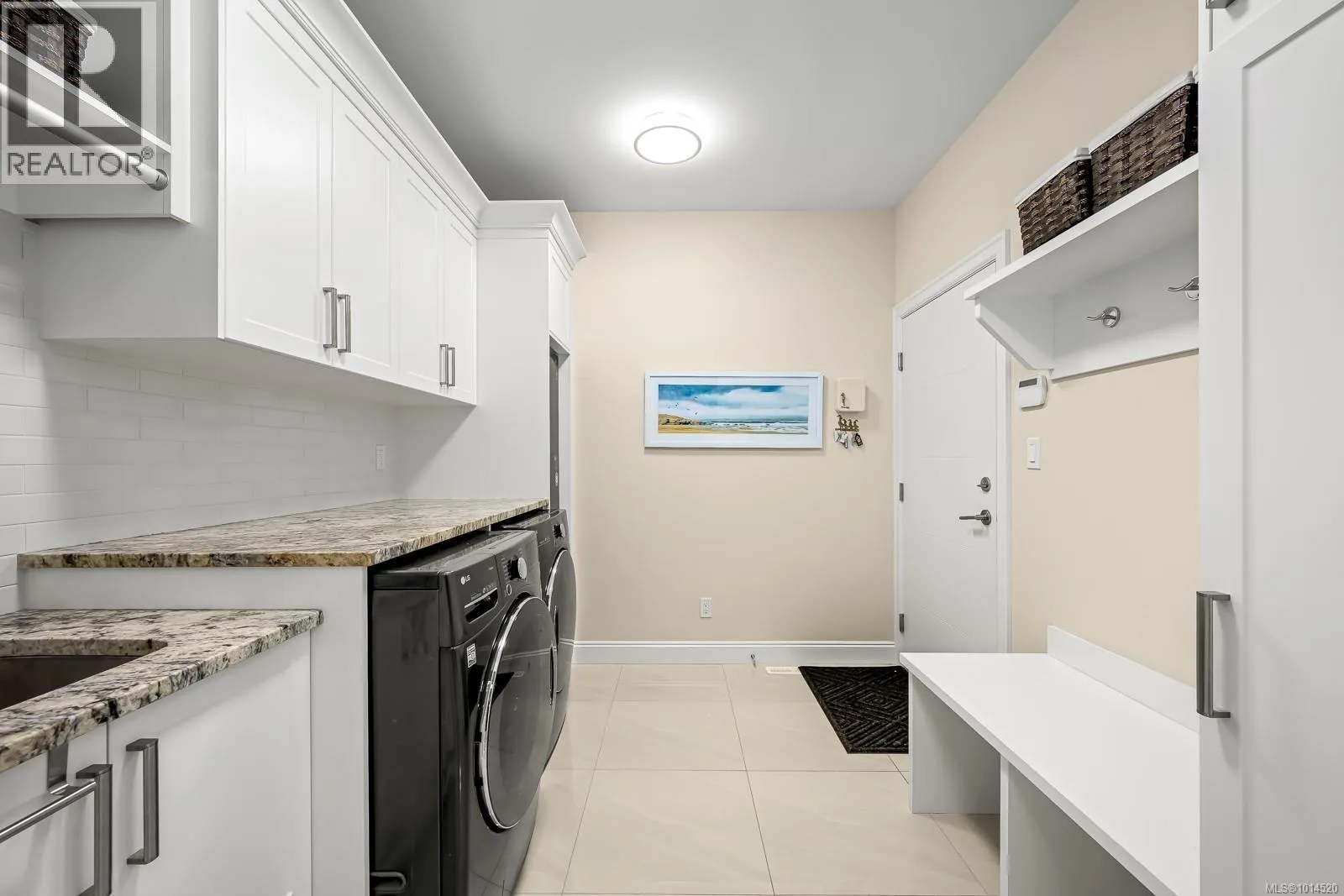 2560 Sheffield Cres