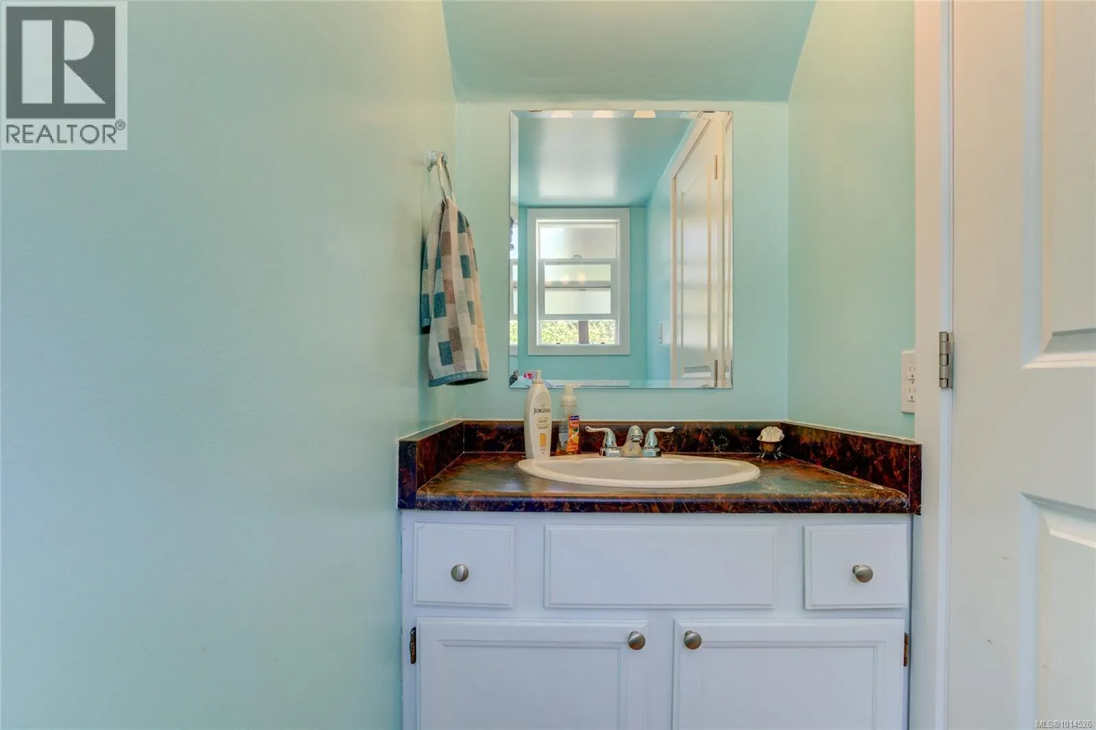 2 3025 Cowichan Lake Rd