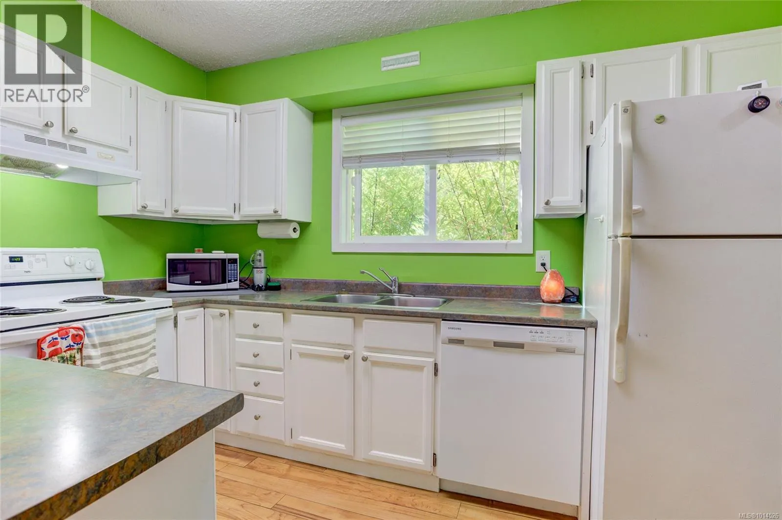 2 3025 Cowichan Lake Rd