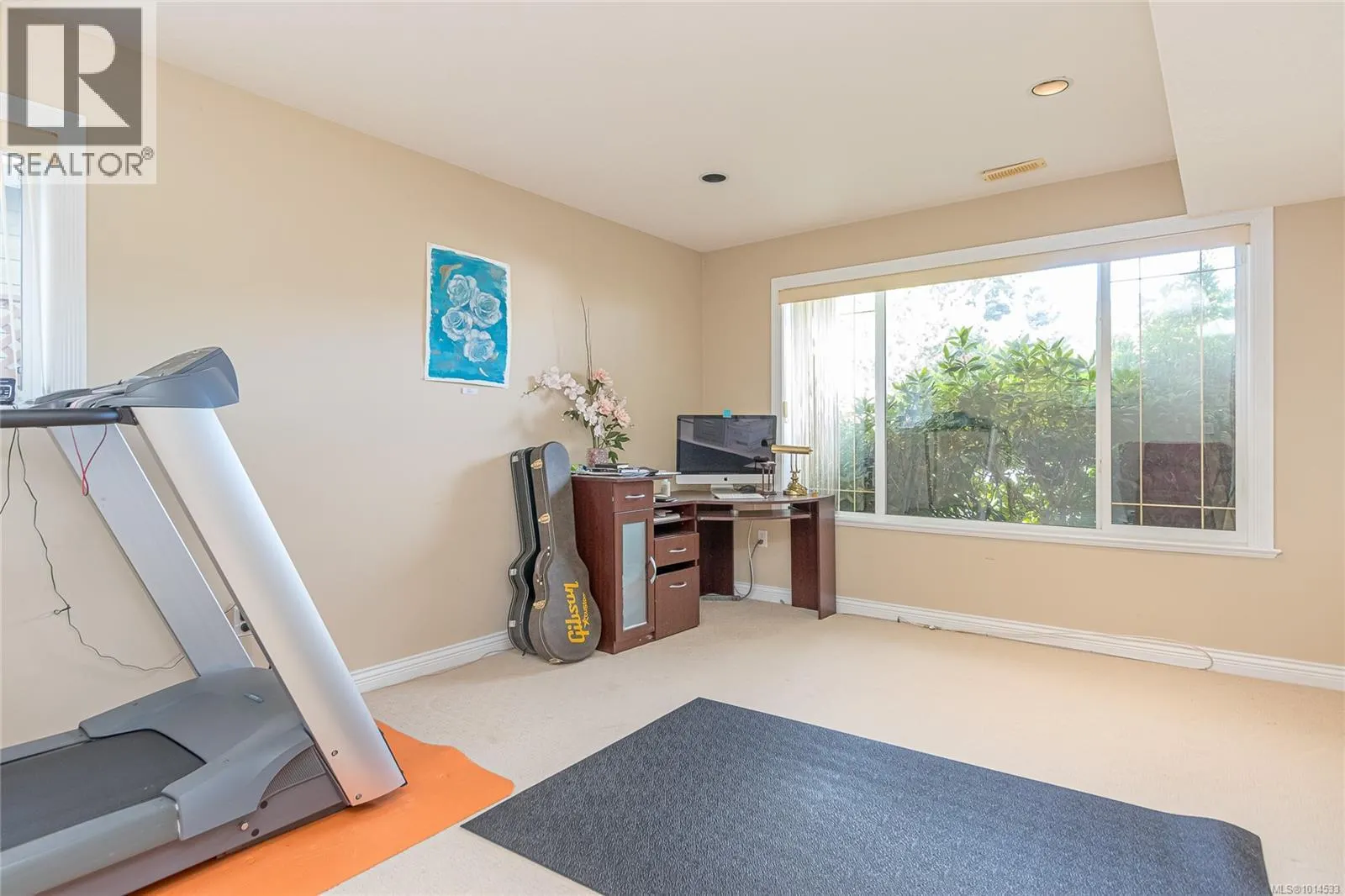 6593 Kestrel Cres