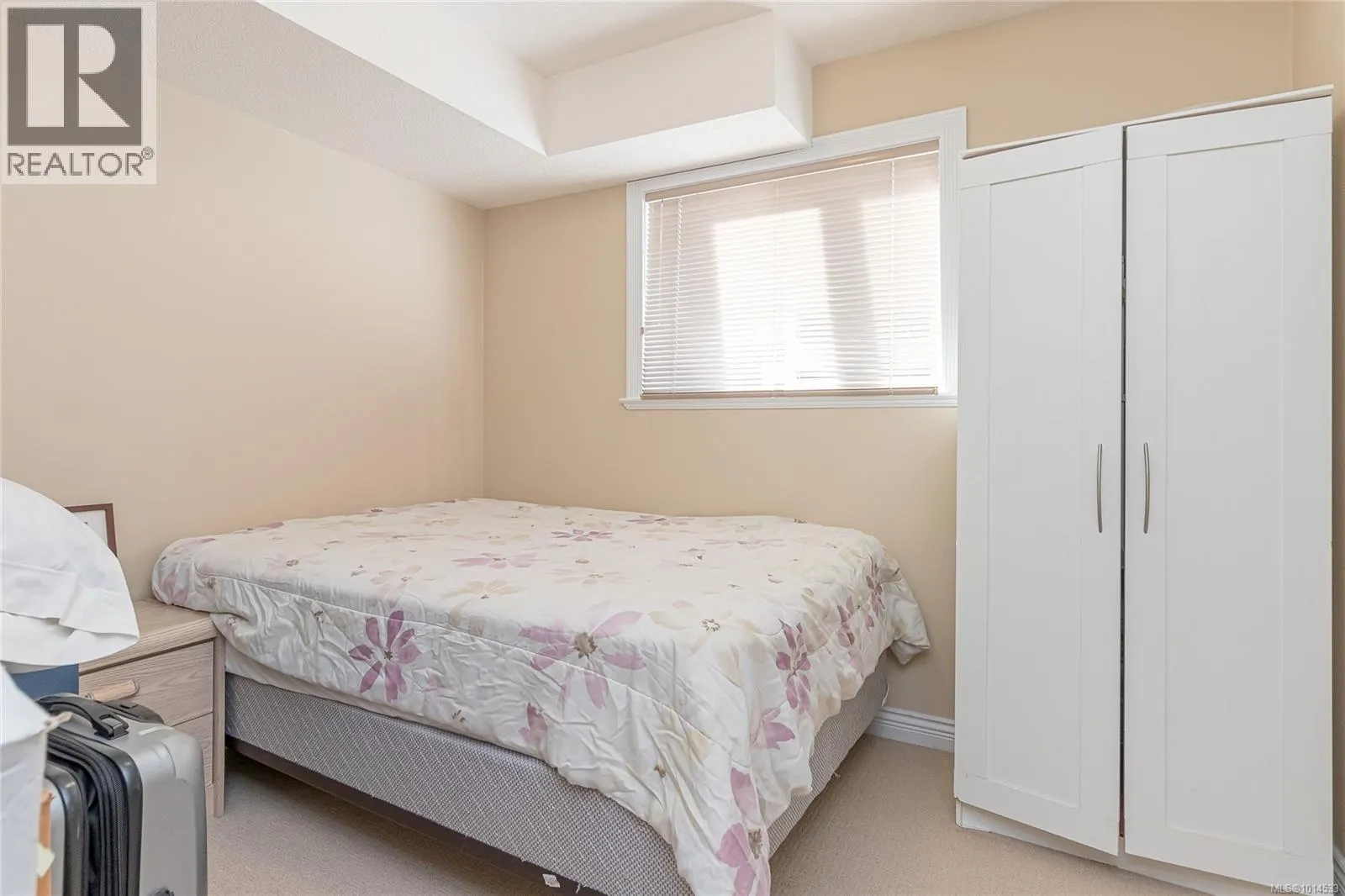 6593 Kestrel Cres