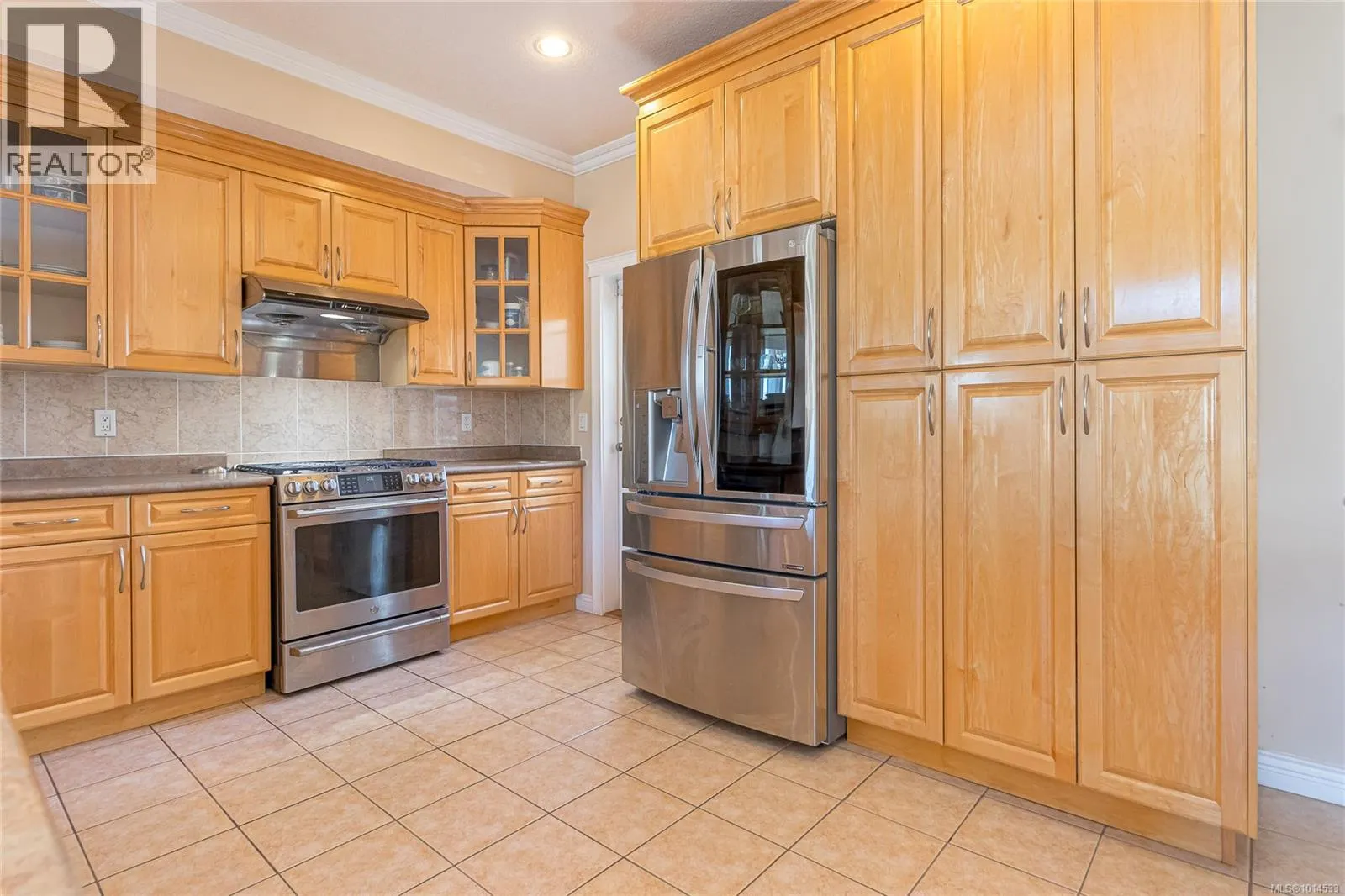 6593 Kestrel Cres