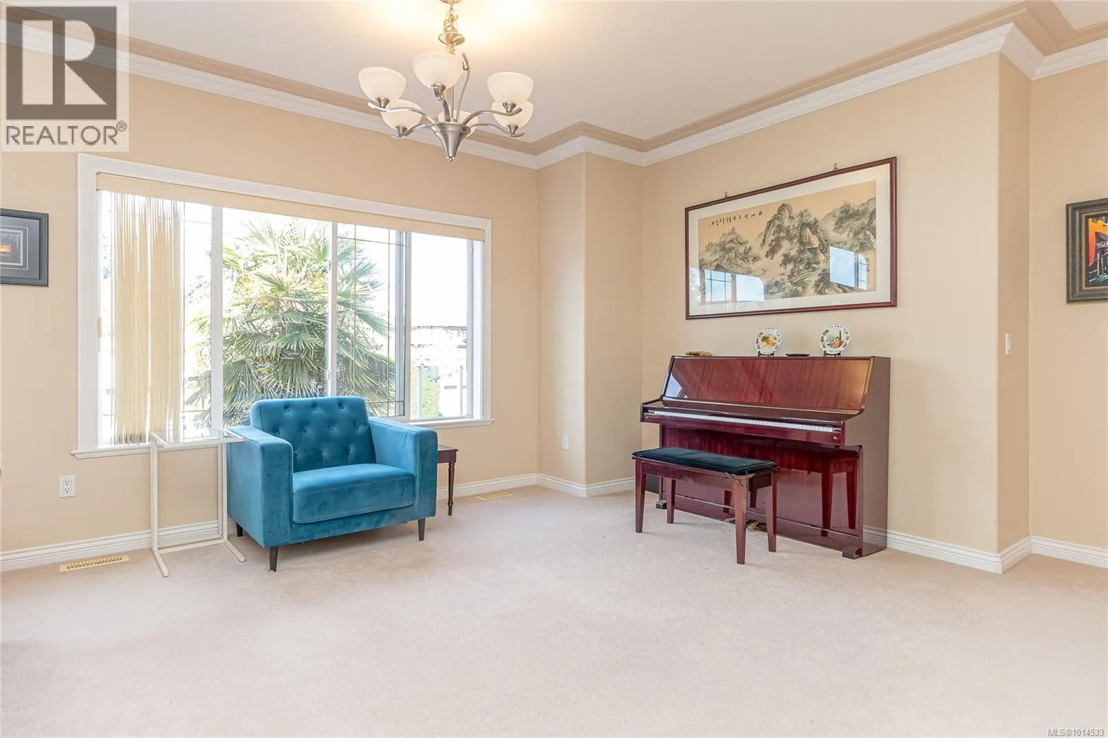 6593 Kestrel Cres