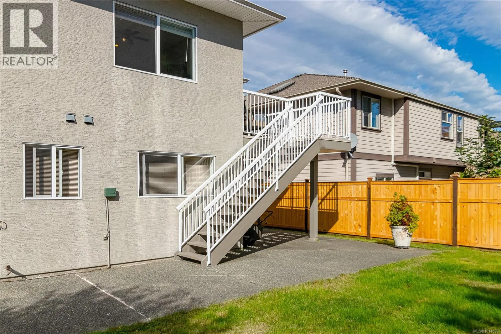 6593 Kestrel Cres