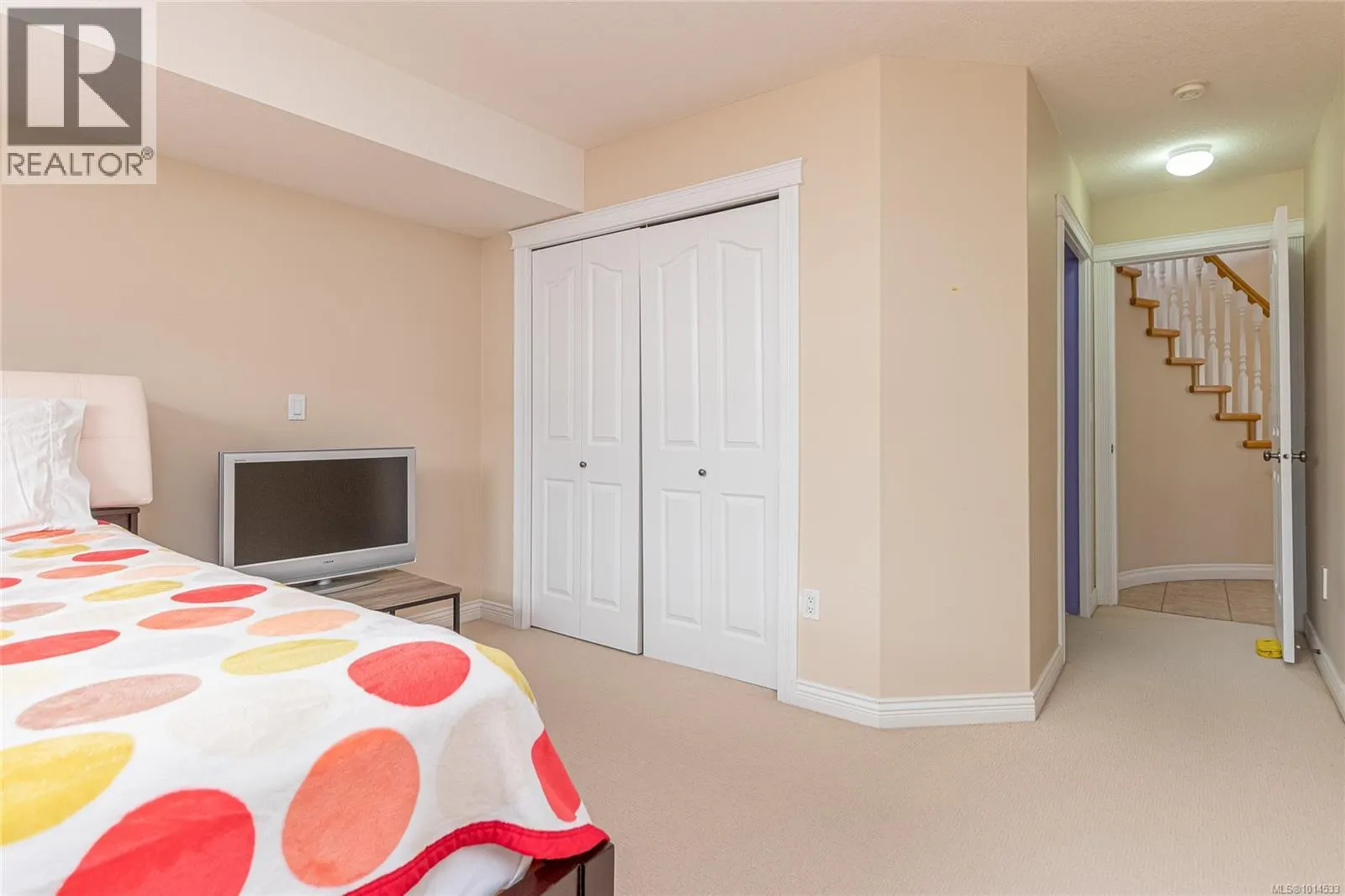 6593 Kestrel Cres