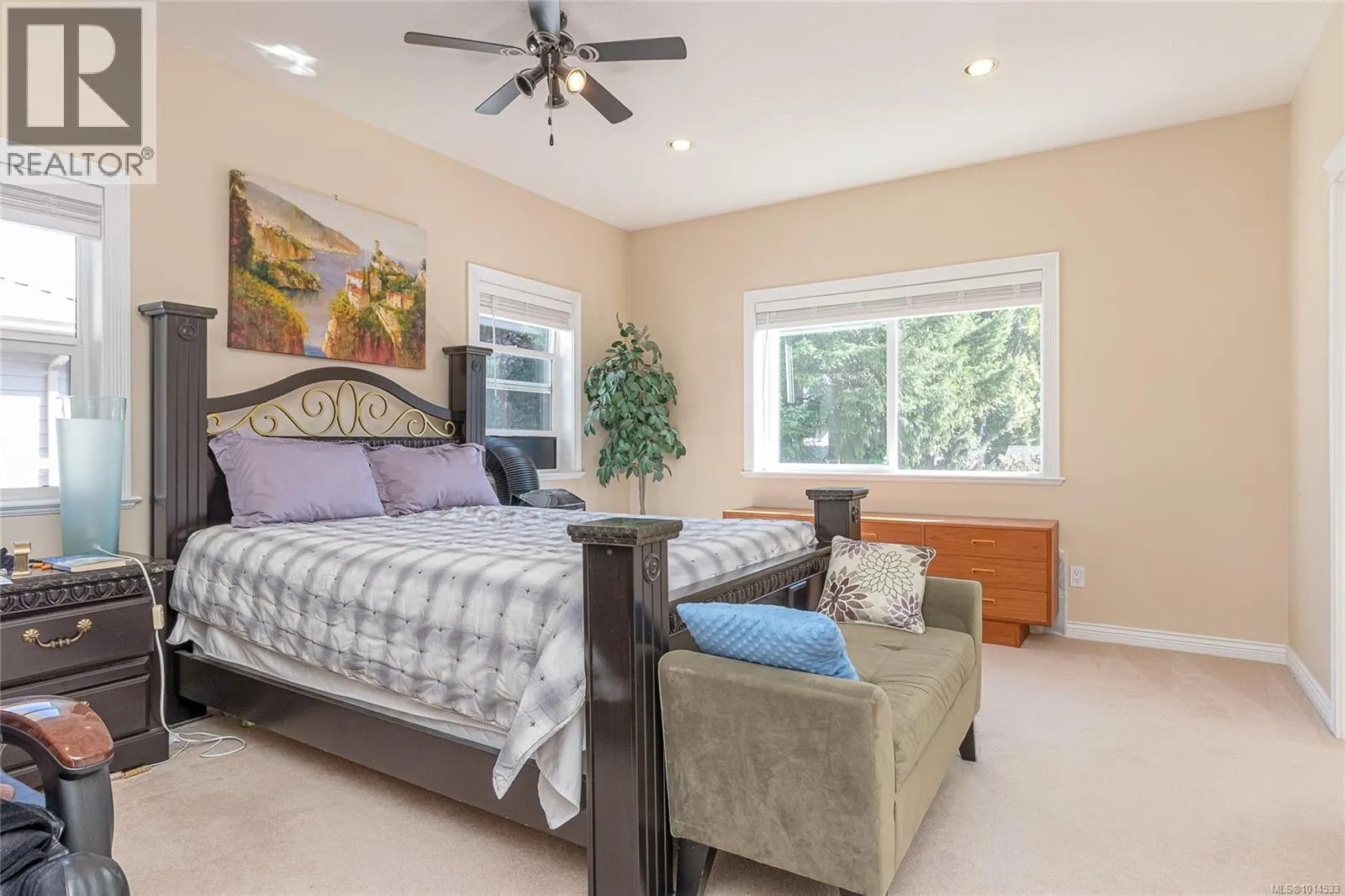 6593 Kestrel Cres