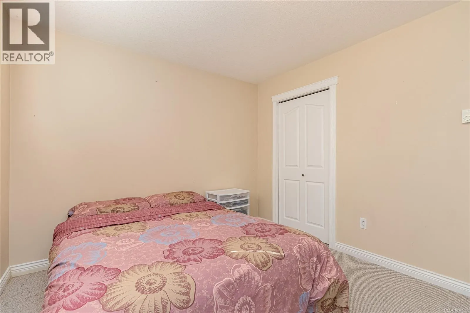 6593 Kestrel Cres