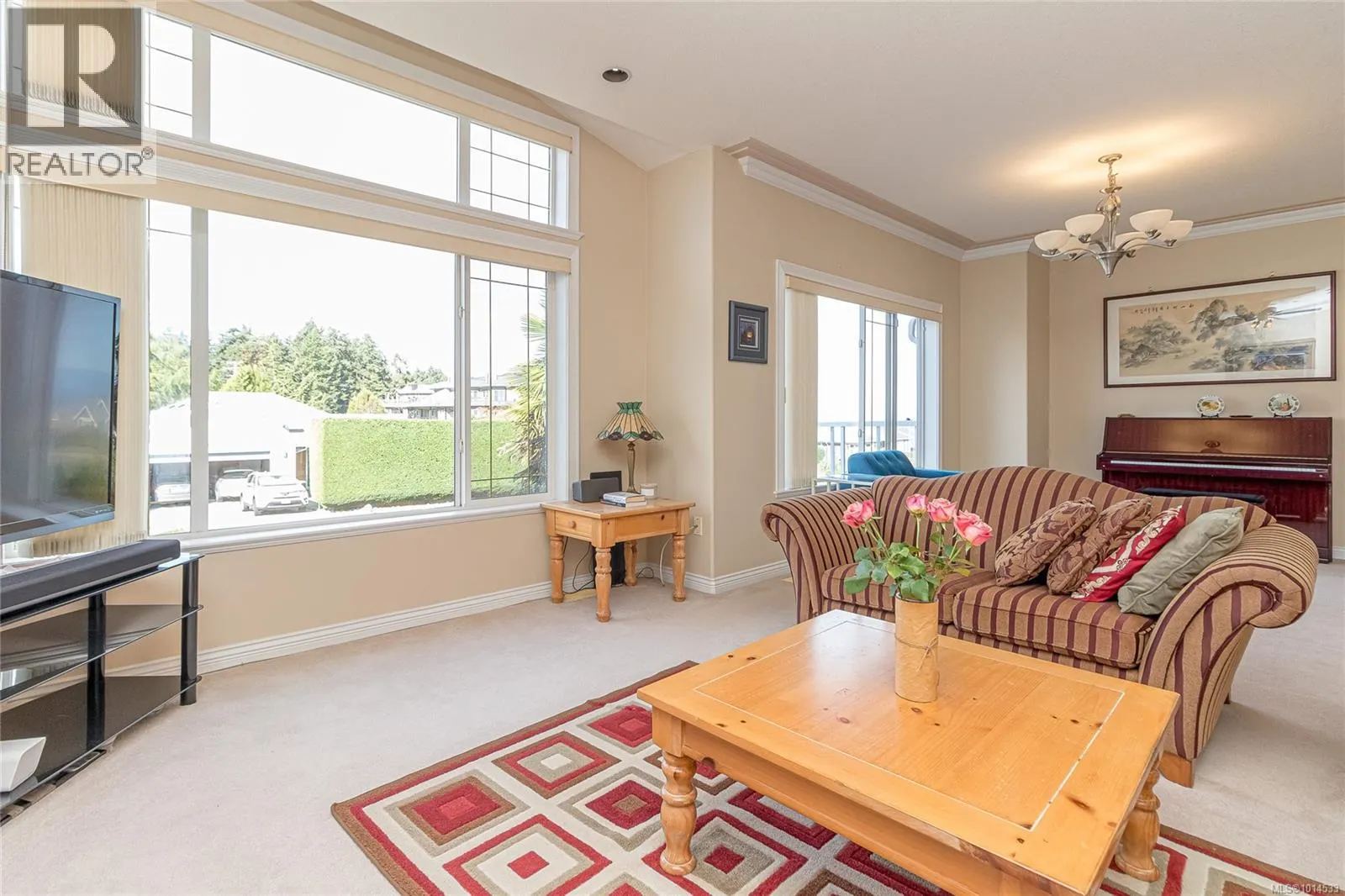 6593 Kestrel Cres
