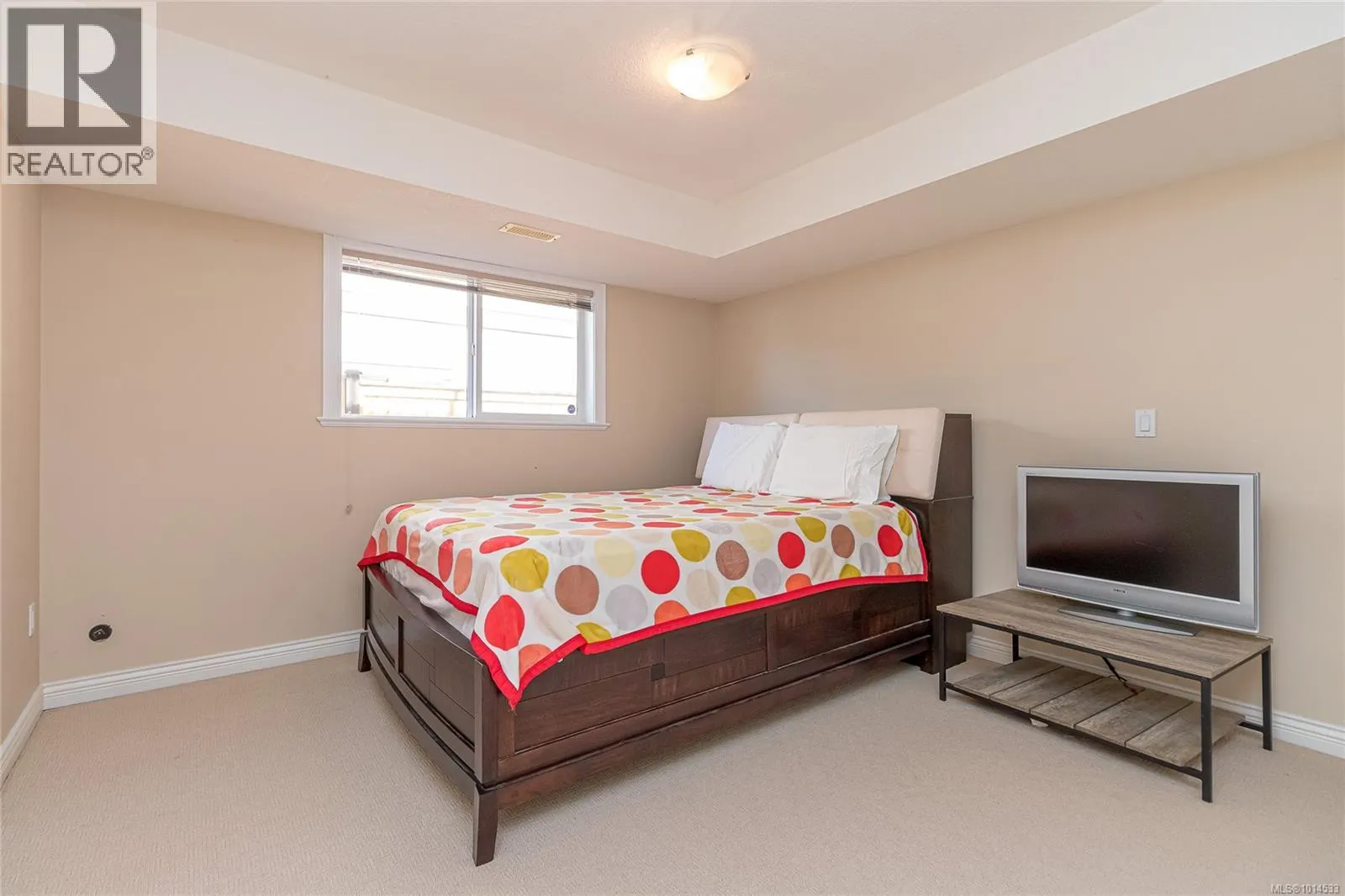 6593 Kestrel Cres