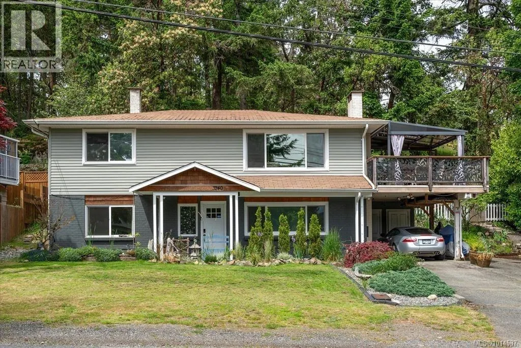 3240 Crystal Pl