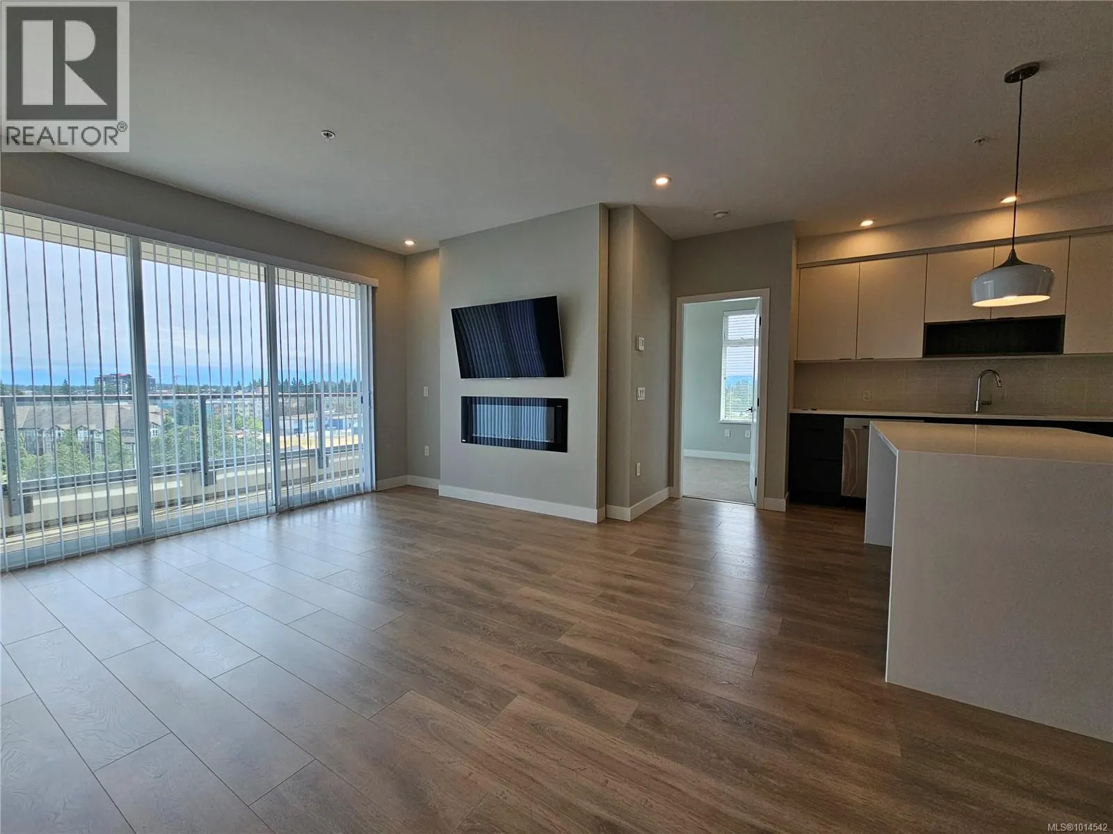 513 967 Whirlaway Cres