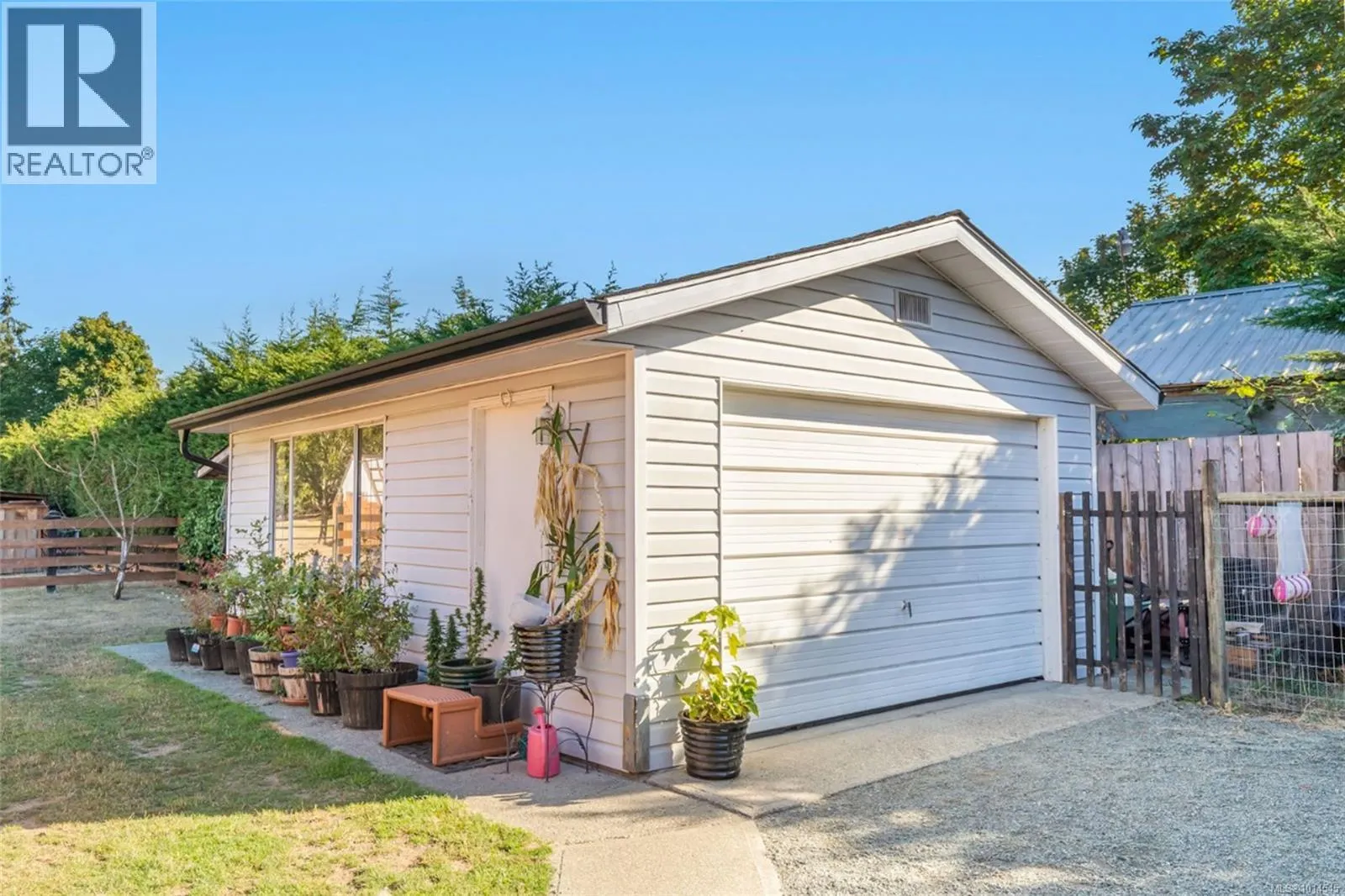 2993 River Rd