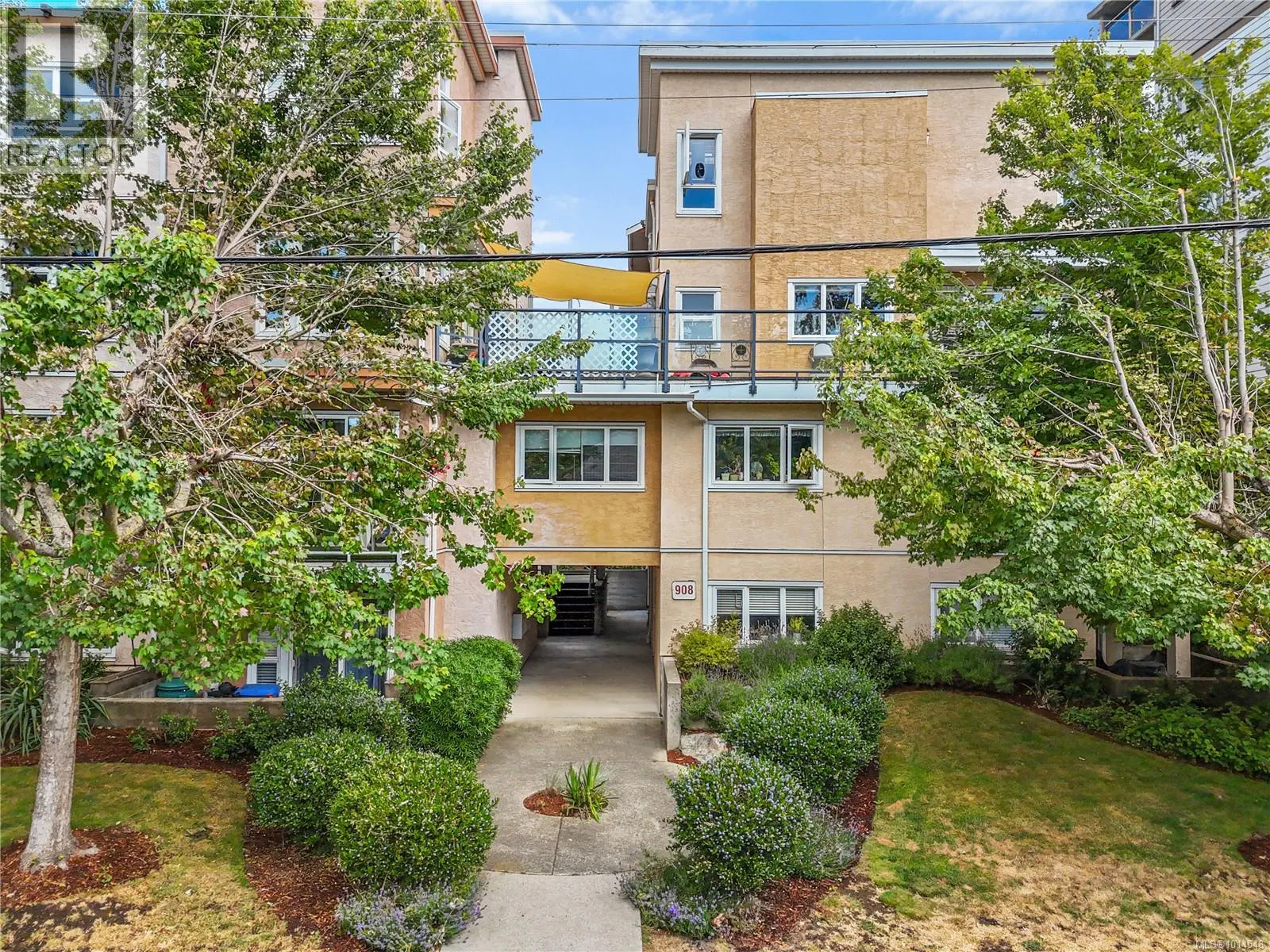 201 908 Brock Ave