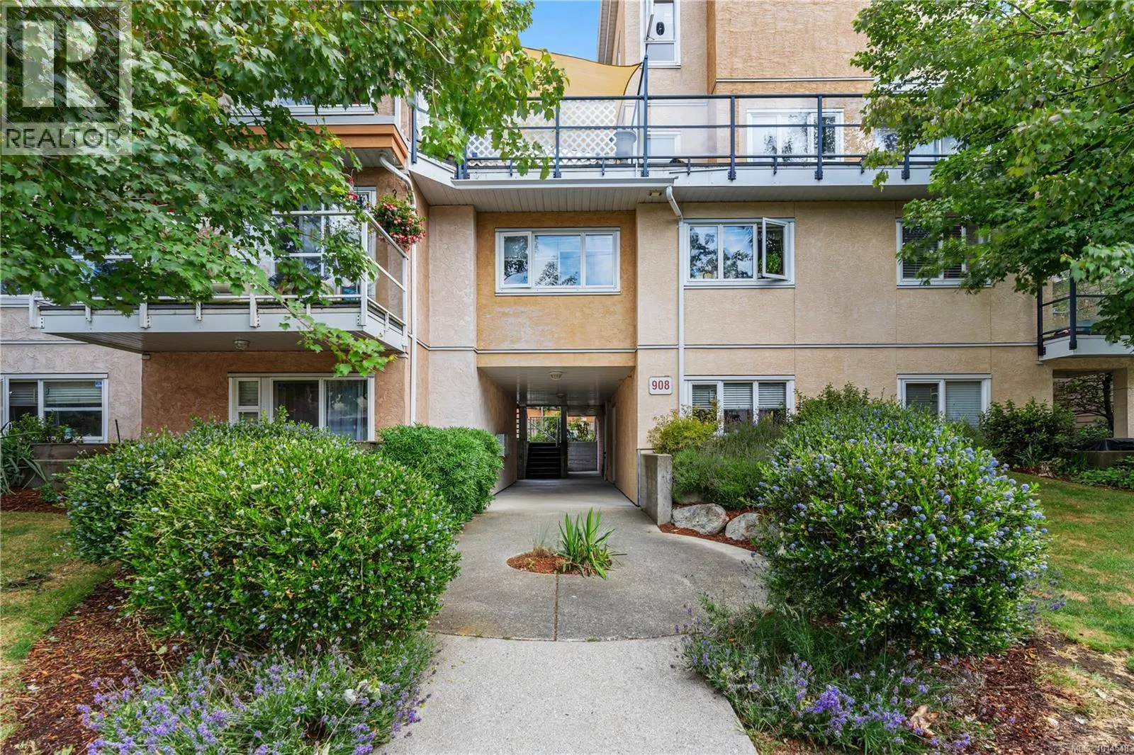 201 908 Brock Ave