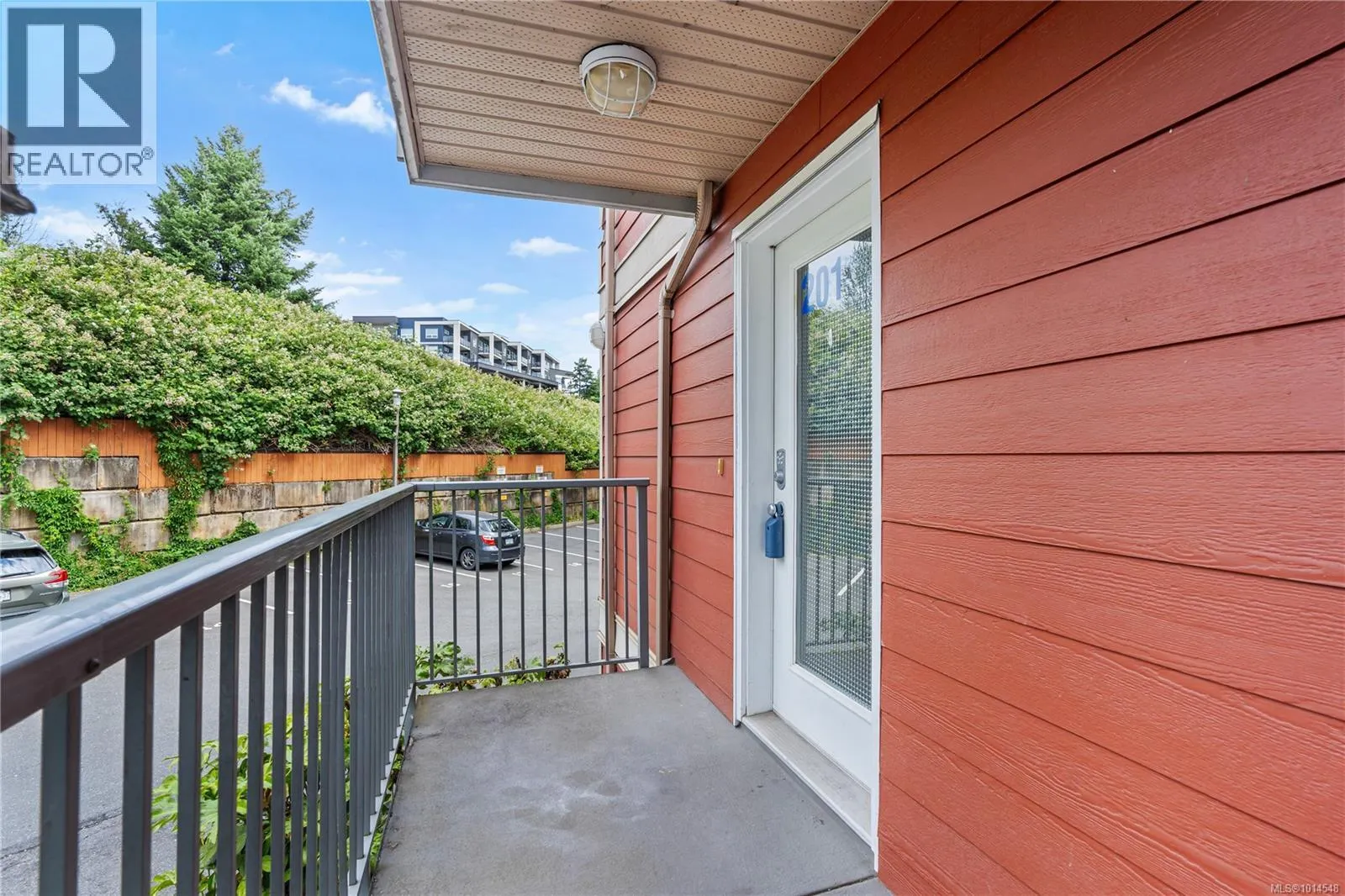 201 908 Brock Ave