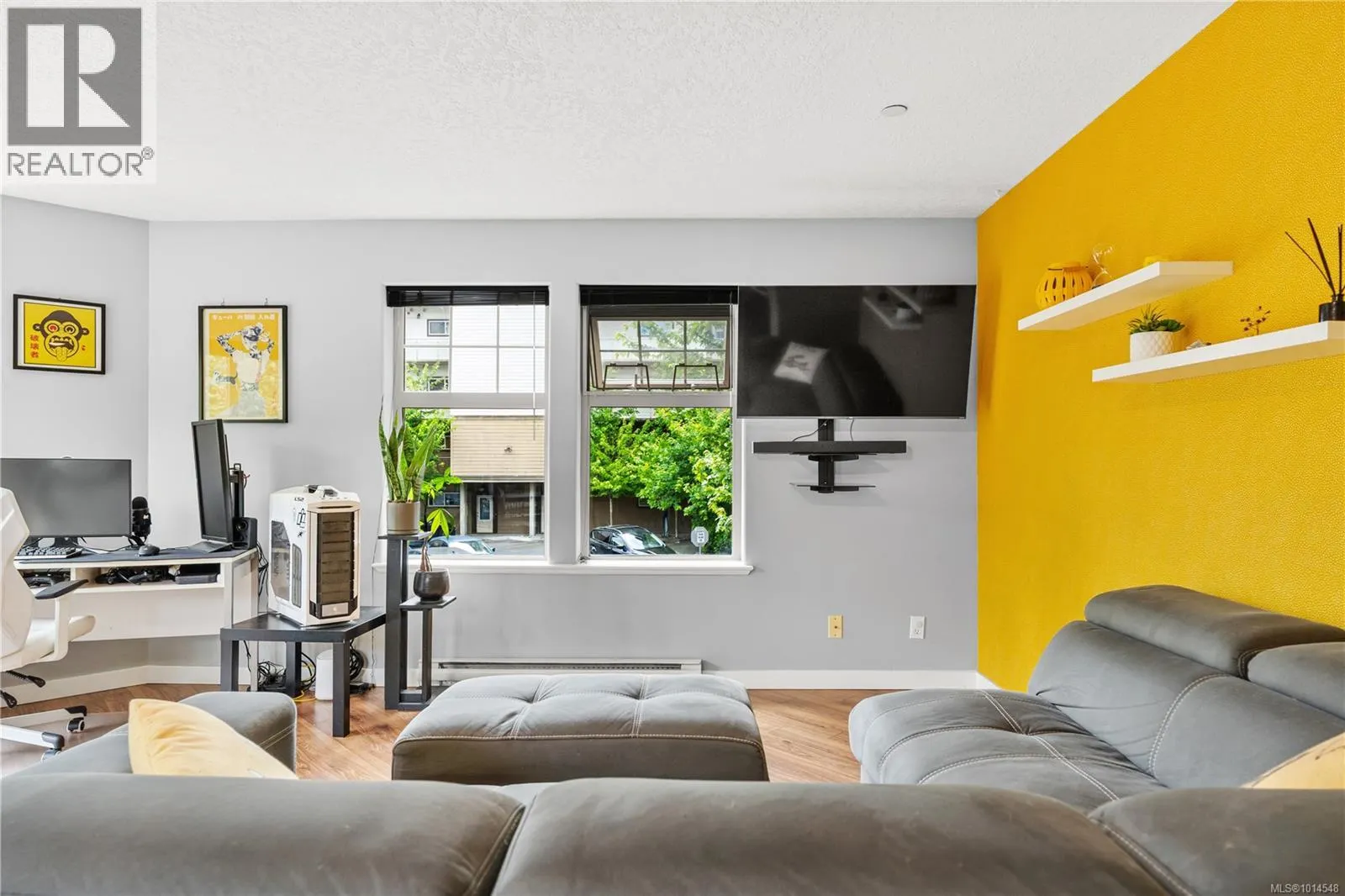 201 908 Brock Ave