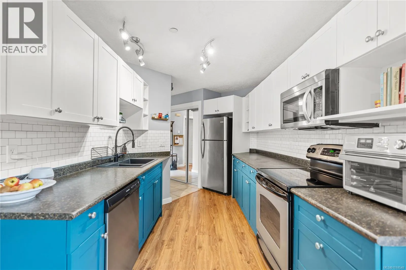 201 908 Brock Ave