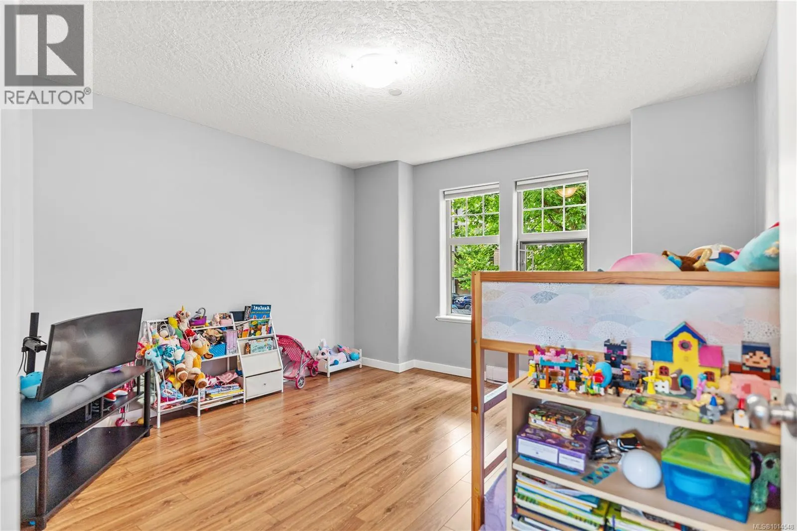 201 908 Brock Ave